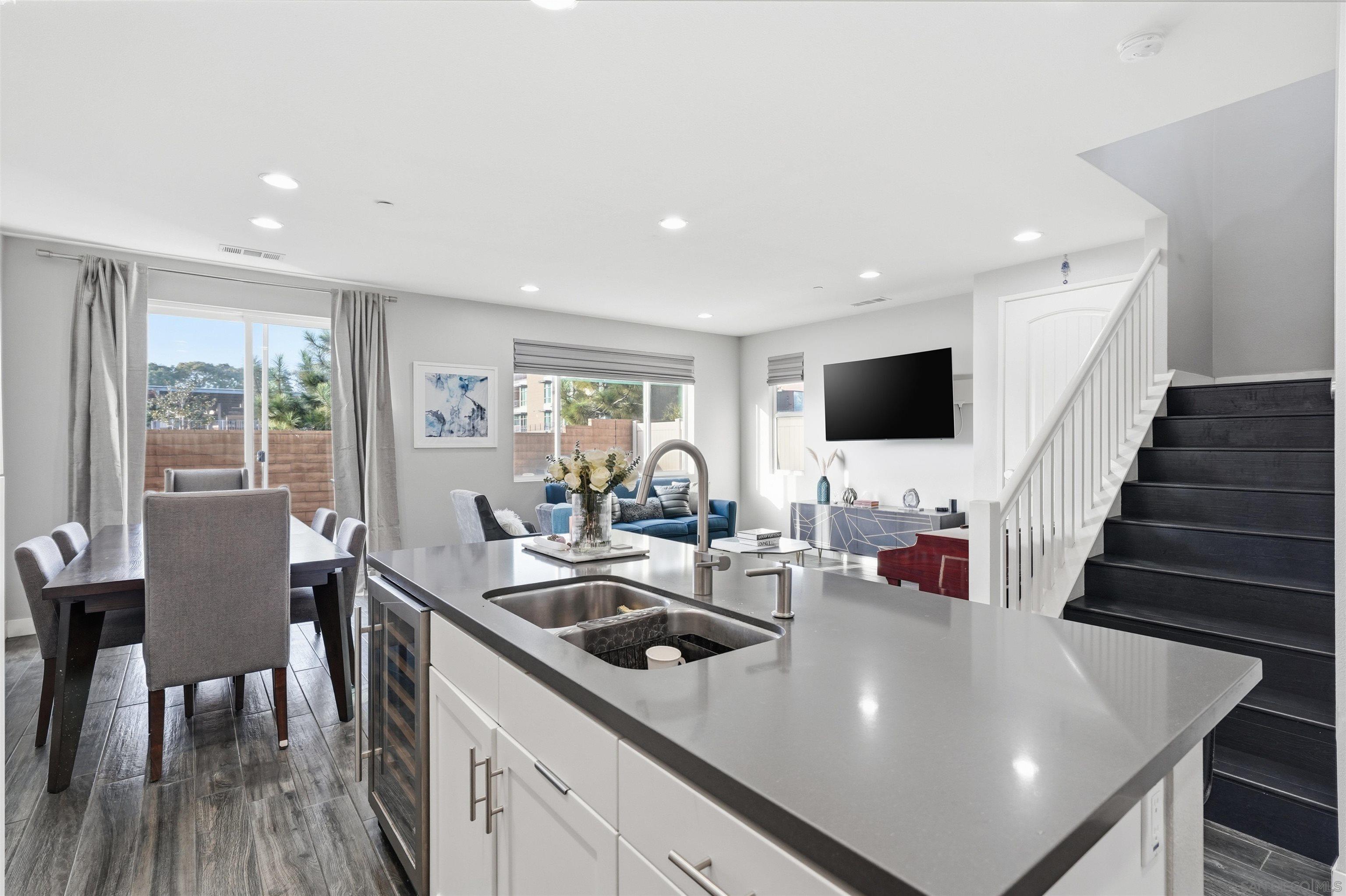 Detail Gallery Image 11 of 39 For 1740  San Eugenio, San Diego,  CA 92154 - 3 Beds | 2/1 Baths