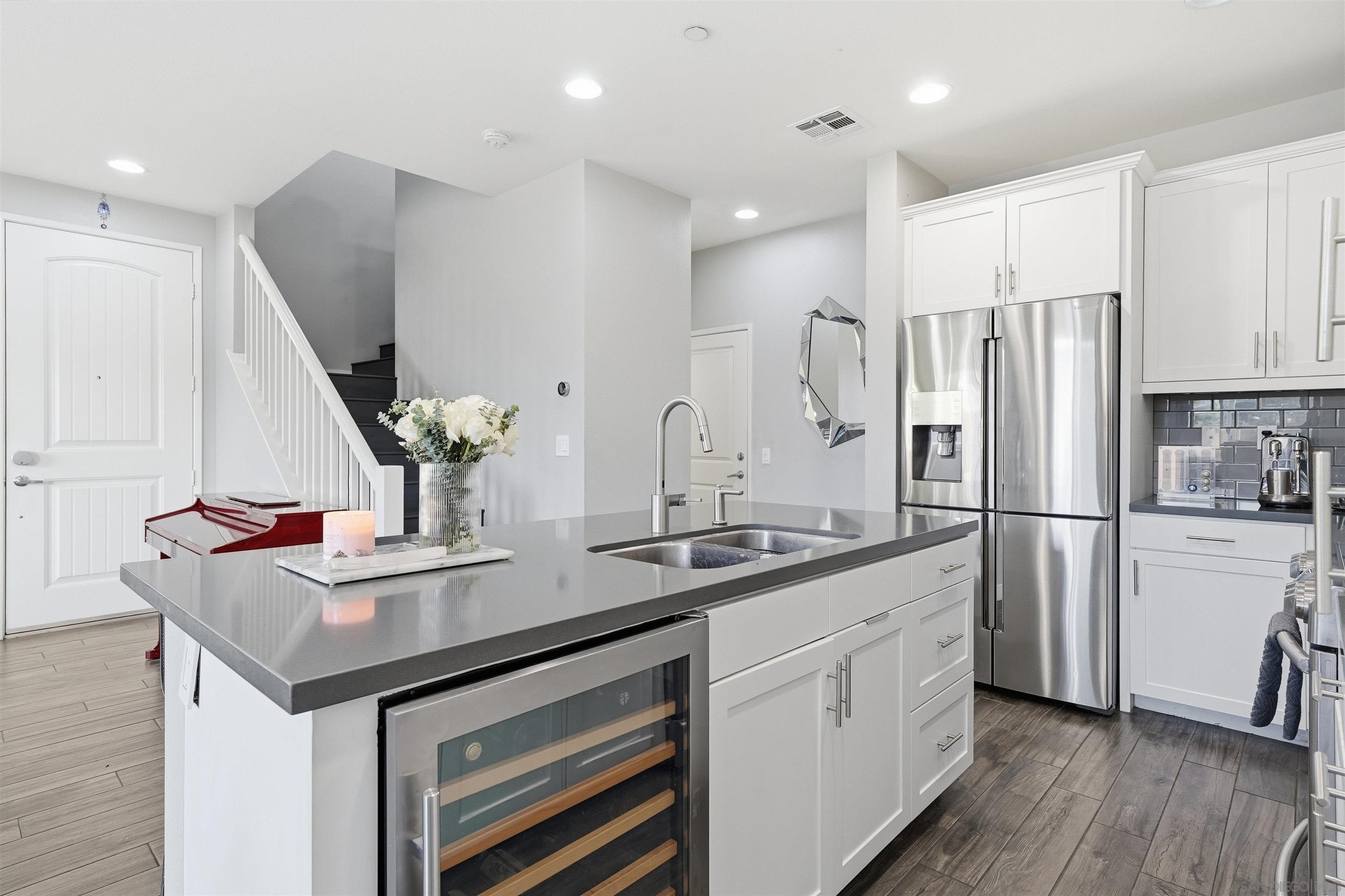 Detail Gallery Image 12 of 39 For 1740  San Eugenio, San Diego,  CA 92154 - 3 Beds | 2/1 Baths