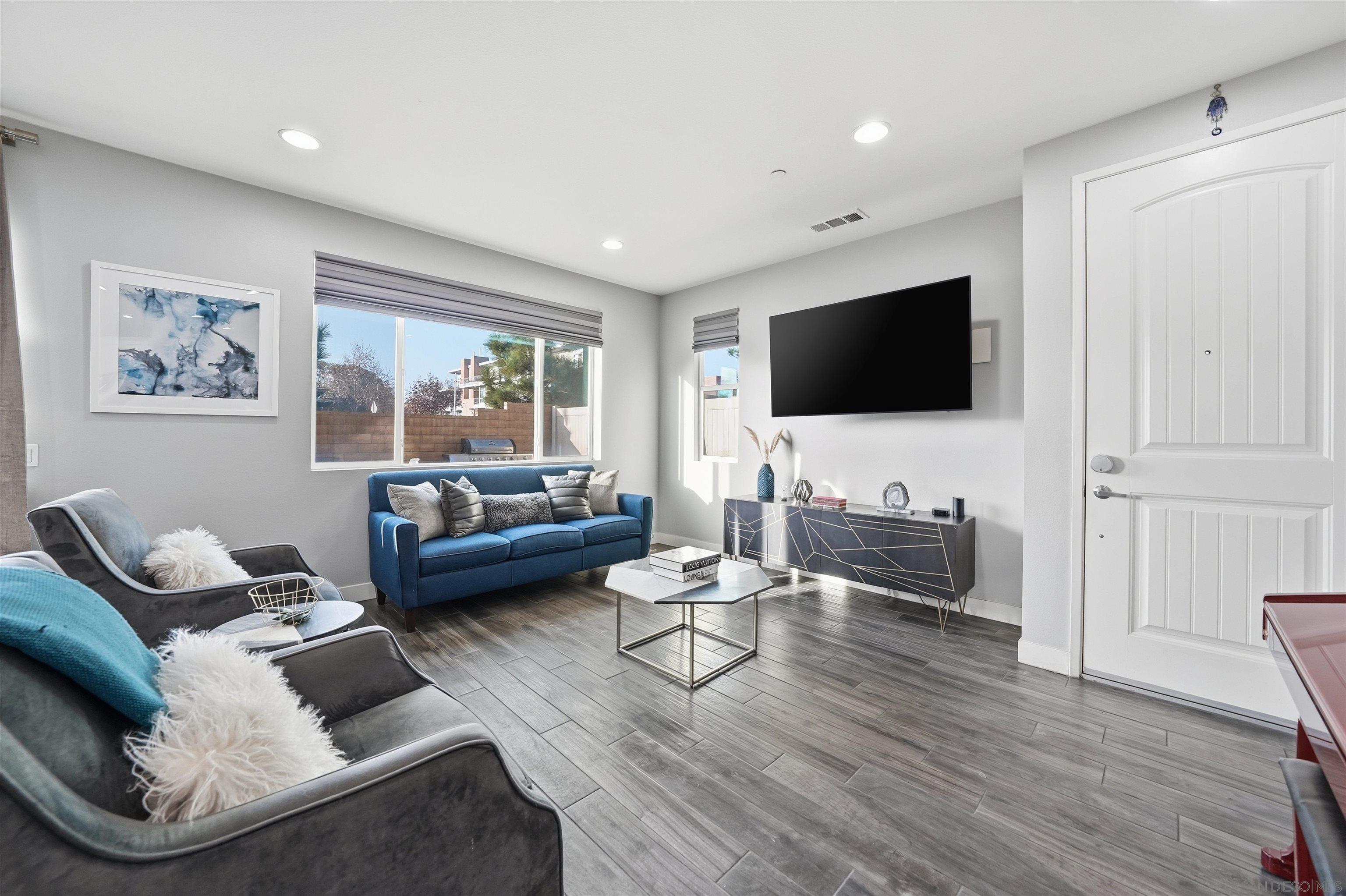 Detail Gallery Image 5 of 39 For 1740  San Eugenio, San Diego,  CA 92154 - 3 Beds | 2/1 Baths