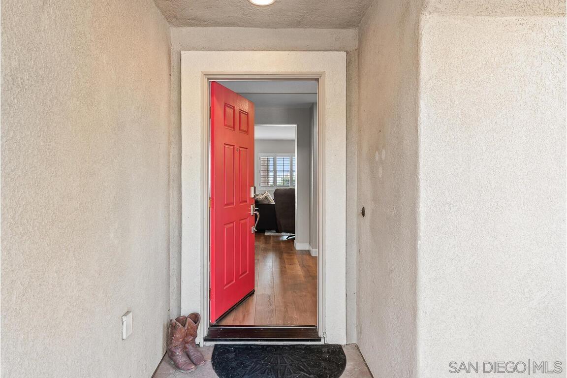 Detail Gallery Image 5 of 50 For 5648  Vista San Juanico, San Diego,  CA 92154 - 4 Beds | 2/1 Baths