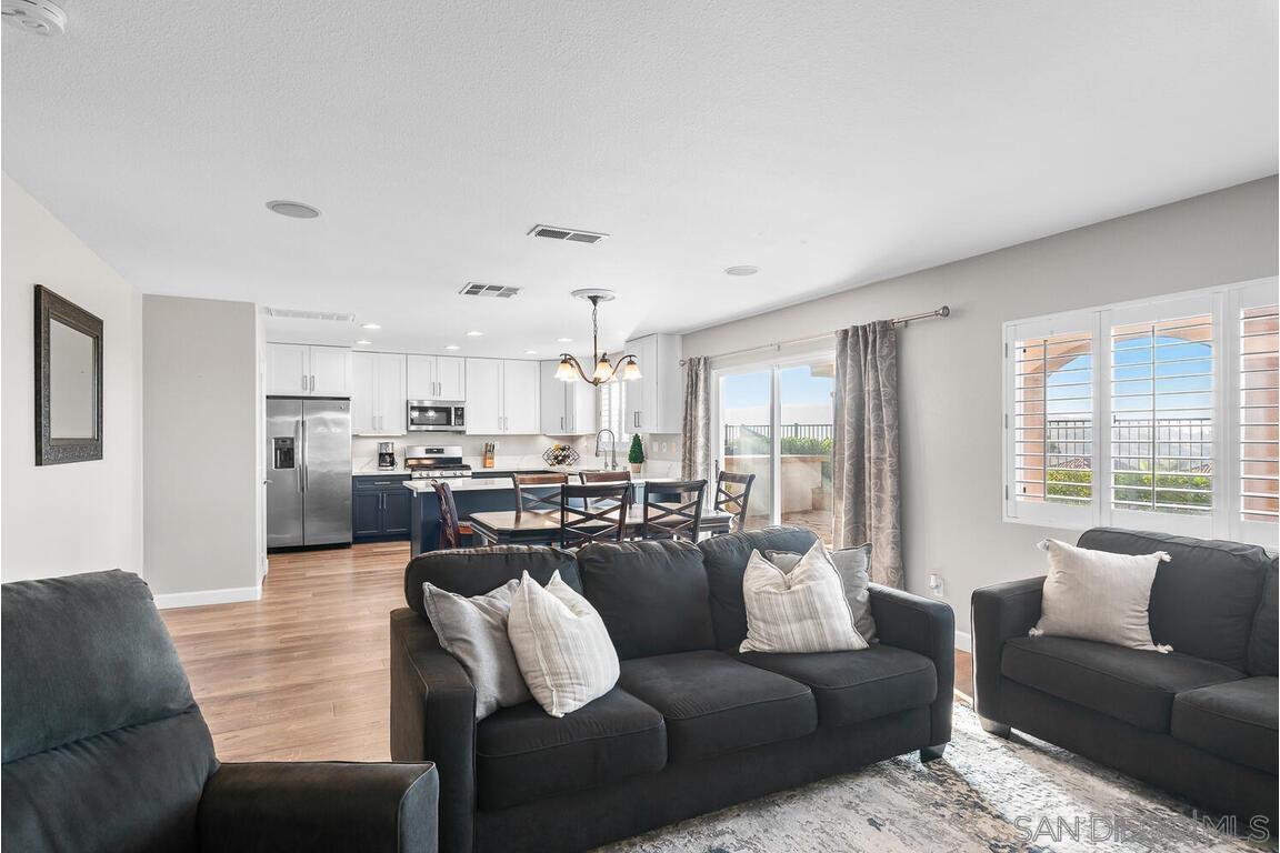 Detail Gallery Image 6 of 50 For 5648  Vista San Juanico, San Diego,  CA 92154 - 4 Beds | 2/1 Baths