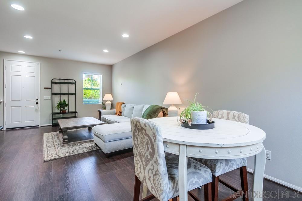 Detail Gallery Image 14 of 40 For 17022  Calle Trevino  #13,  San Diego,  CA 92127 - 2 Beds | 2/1 Baths