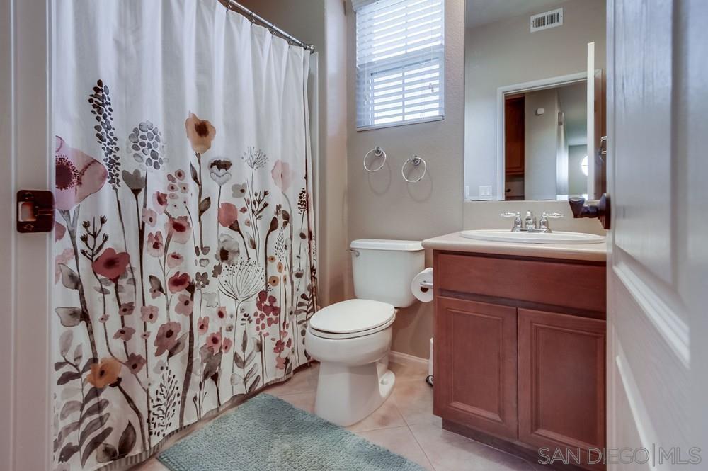 Detail Gallery Image 27 of 40 For 17022  Calle Trevino  #13,  San Diego,  CA 92127 - 2 Beds | 2/1 Baths
