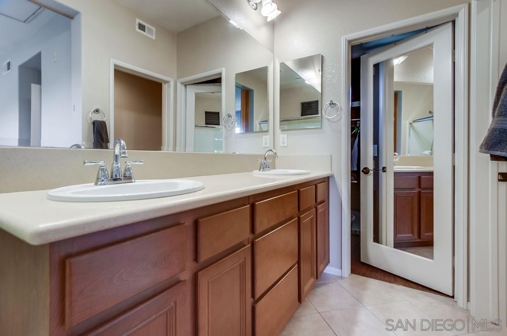 Detail Gallery Image 32 of 40 For 17022  Calle Trevino  #13,  San Diego,  CA 92127 - 2 Beds | 2/1 Baths
