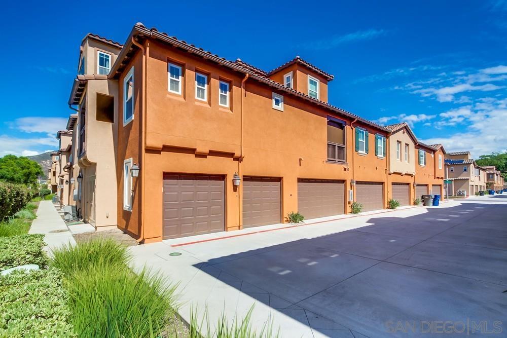 Detail Gallery Image 35 of 40 For 17022  Calle Trevino  #13,  San Diego,  CA 92127 - 2 Beds | 2/1 Baths