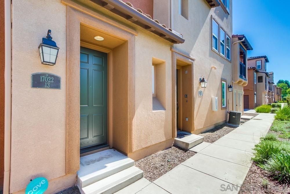 Detail Gallery Image 5 of 40 For 17022  Calle Trevino  #13,  San Diego,  CA 92127 - 2 Beds | 2/1 Baths