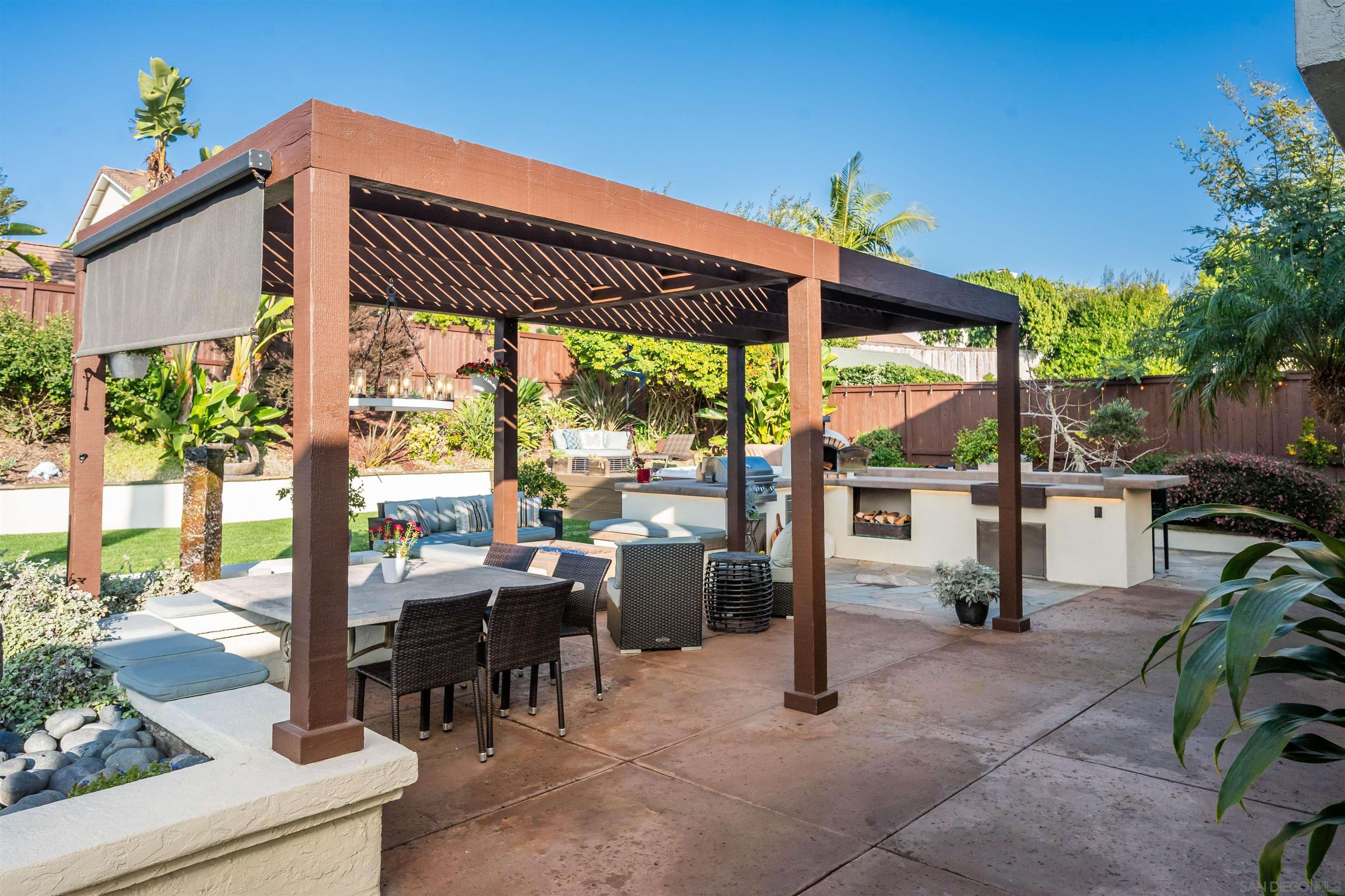 Detail Gallery Image 12 of 43 For 756  Fieldstone Lane, Encinitas,  CA 92024 - 4 Beds | 3 Baths