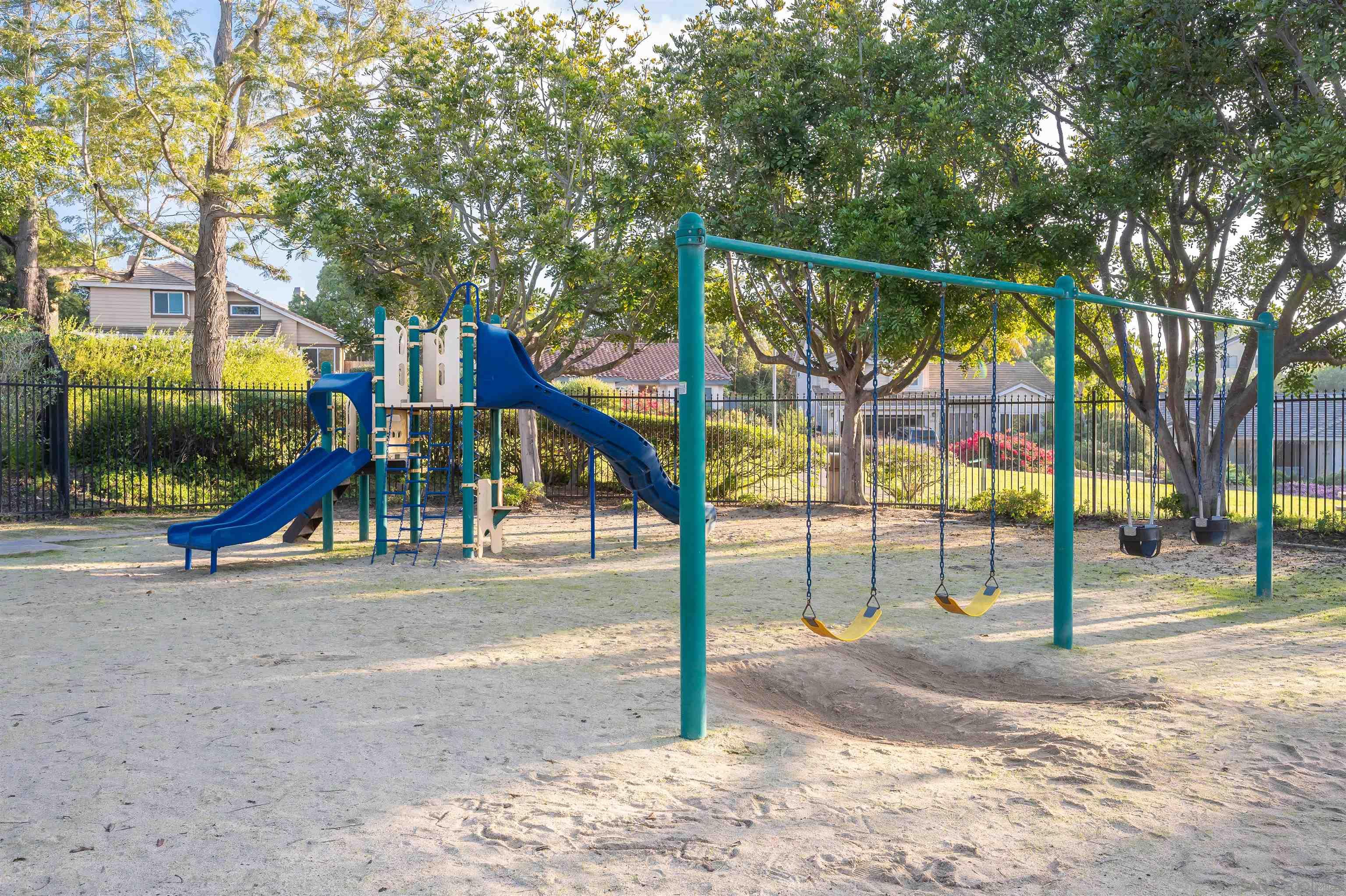 Detail Gallery Image 43 of 45 For 756  Fieldstone Lane, Encinitas,  CA 92024 - 4 Beds | 3 Baths