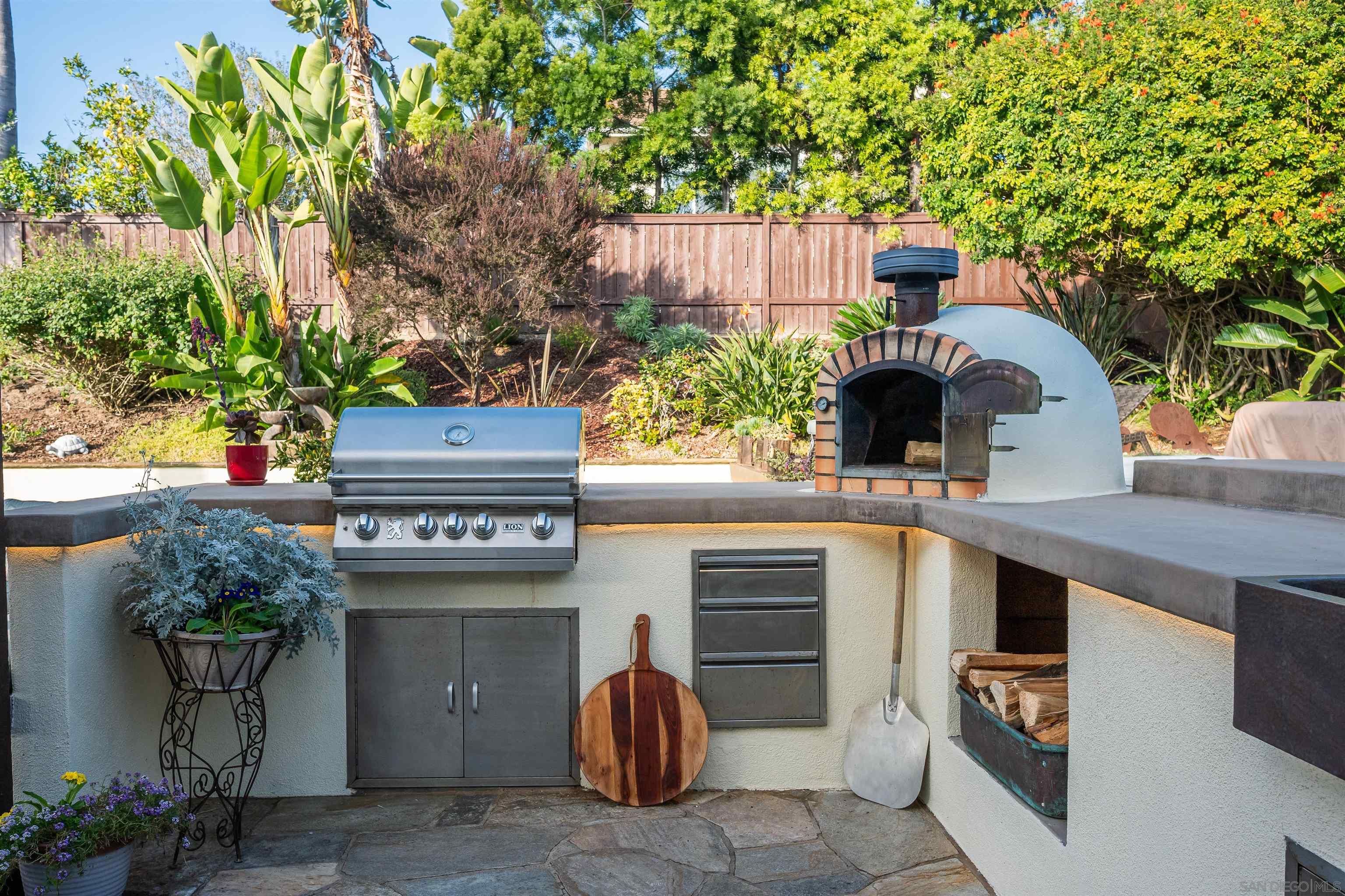 Detail Gallery Image 8 of 43 For 756  Fieldstone Lane, Encinitas,  CA 92024 - 4 Beds | 3 Baths