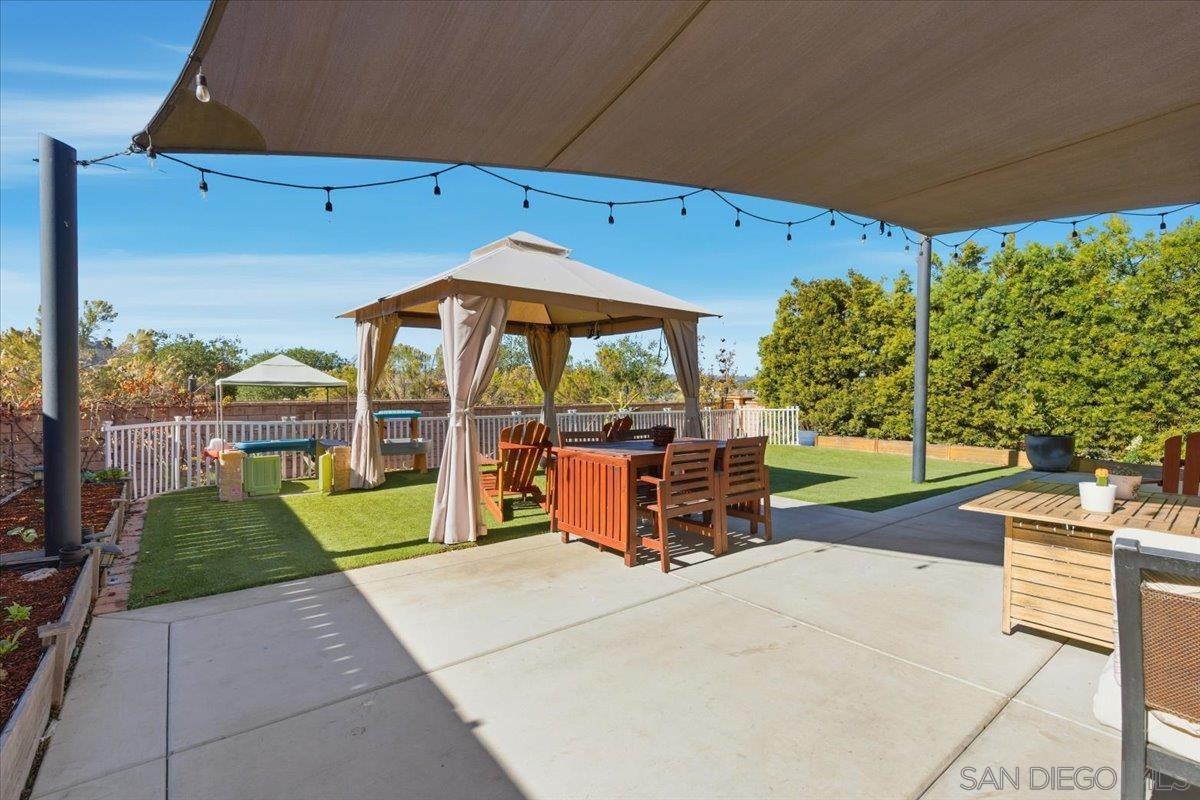 Detail Gallery Image 41 of 56 For 1302  Lorna Ave, El Cajon,  CA 92020 - 3 Beds | 2/1 Baths