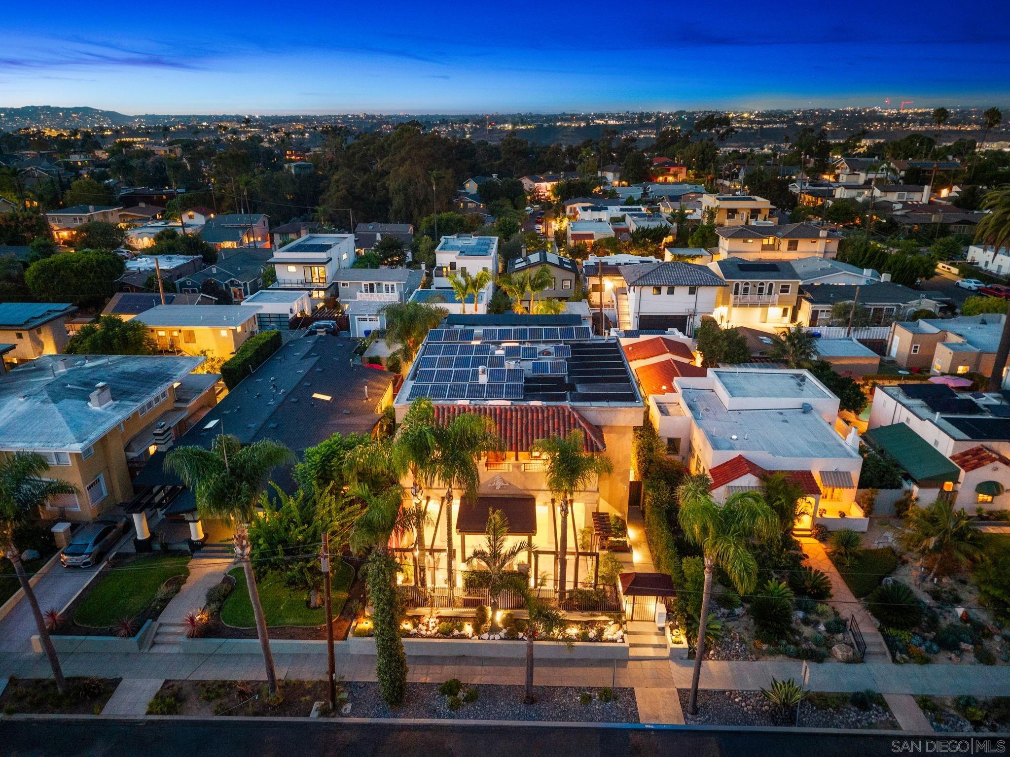 Detail Gallery Image 1 of 24 For 1728  West Lewis, San Diego,  CA 92103 - 6 Beds | 4/1 Baths