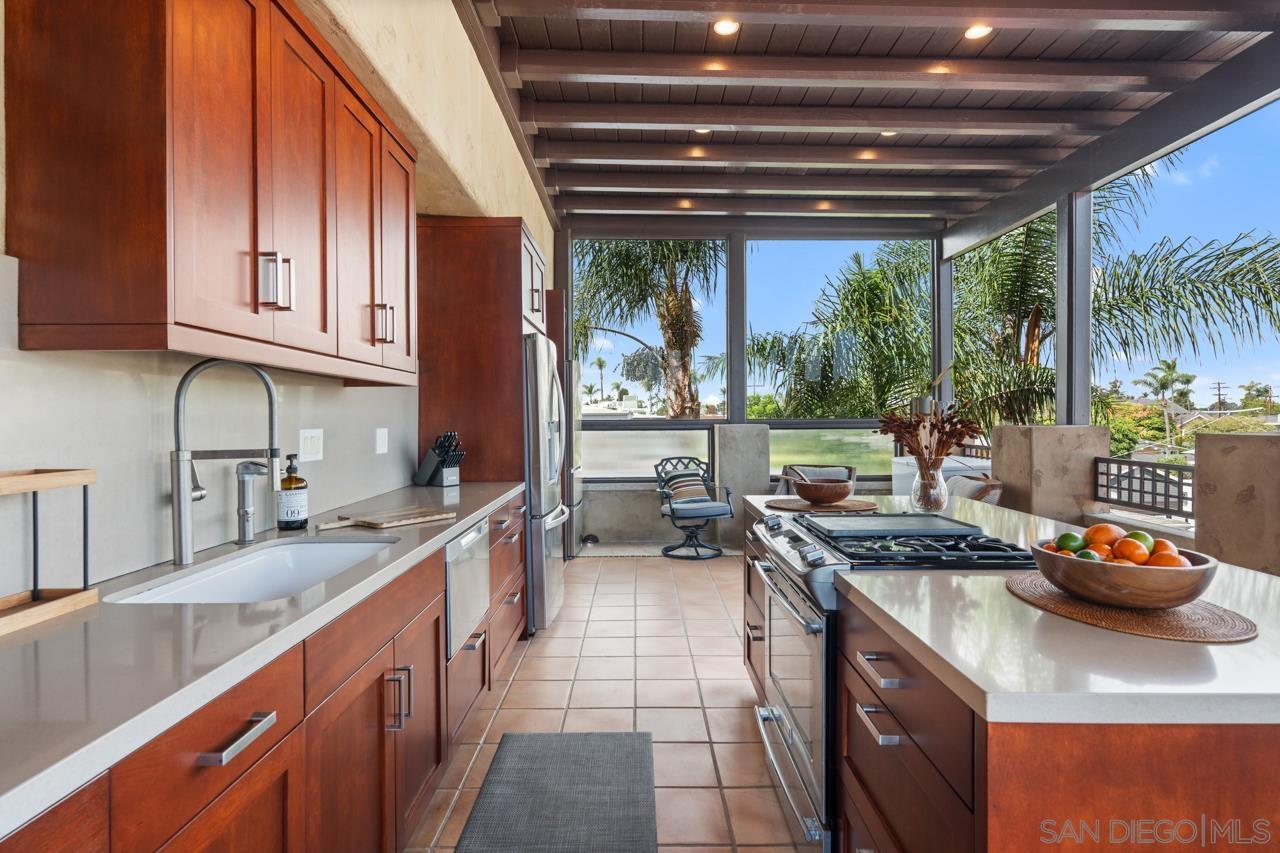 Detail Gallery Image 16 of 24 For 1728  West Lewis, San Diego,  CA 92103 - 6 Beds | 4/1 Baths
