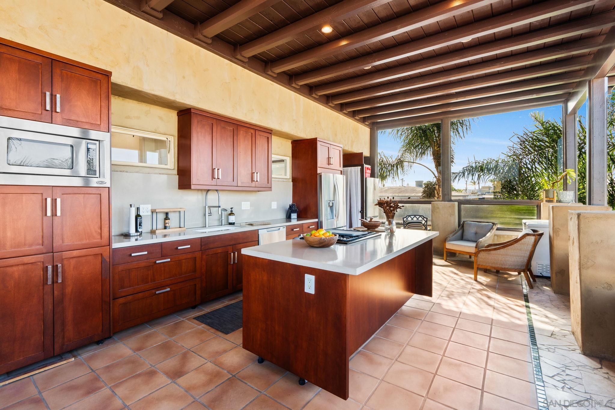 Detail Gallery Image 17 of 24 For 1728  West Lewis, San Diego,  CA 92103 - 6 Beds | 4/1 Baths