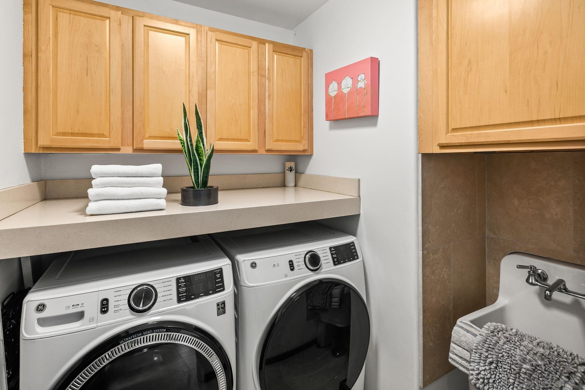 Detail Gallery Image 34 of 58 For 1728  West Lewis, San Diego,  CA 92103 - 6 Beds | 4/1 Baths