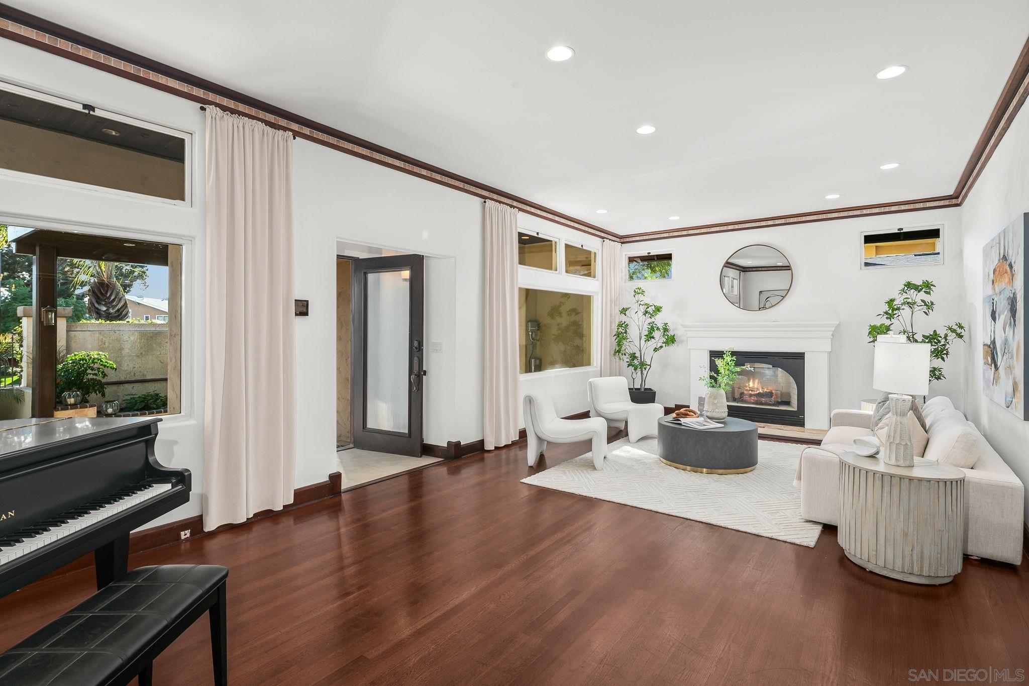 Detail Gallery Image 6 of 58 For 1728  West Lewis, San Diego,  CA 92103 - 6 Beds | 4/1 Baths