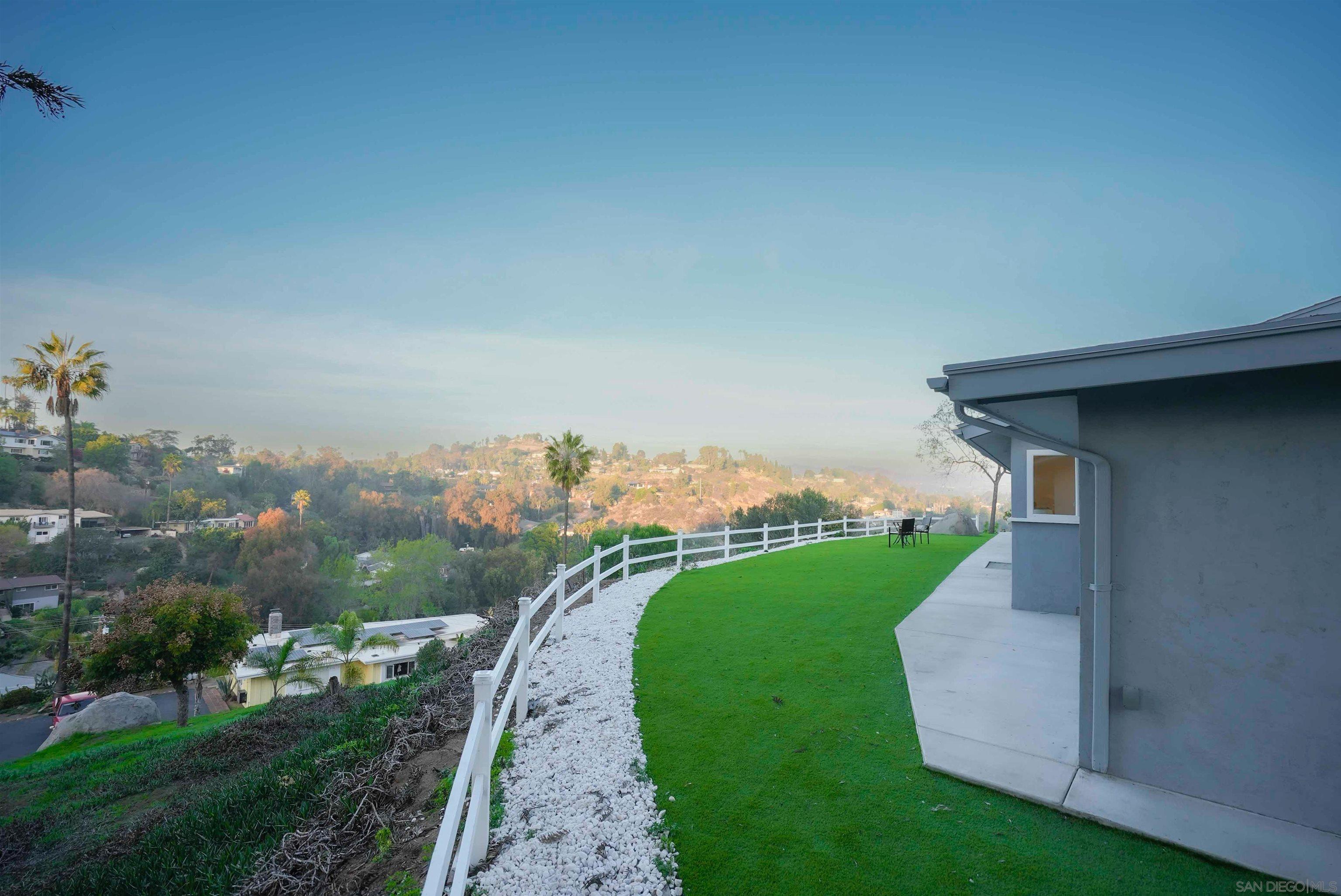 Front Image Thumbnail for SD250045927