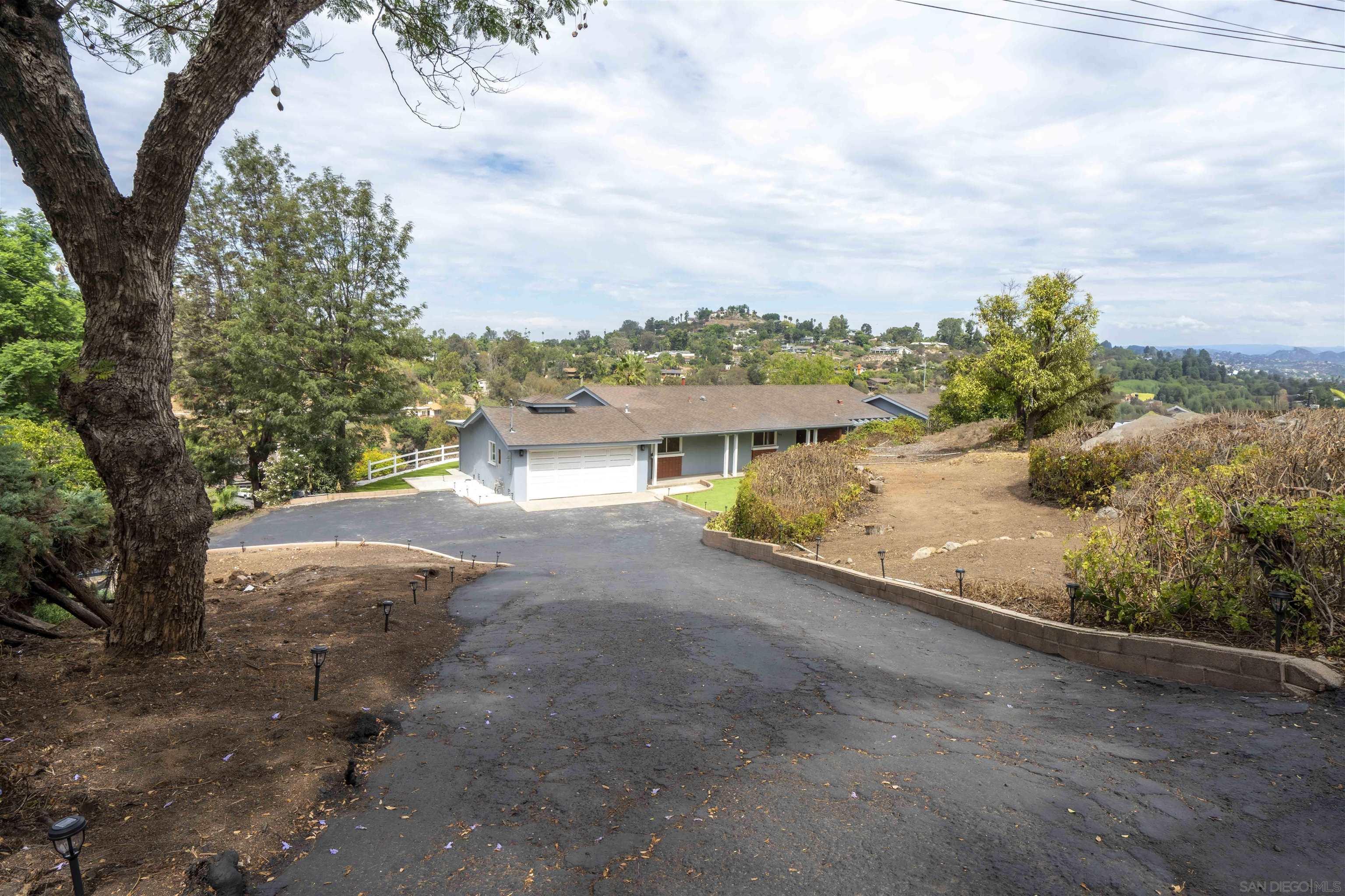 Detail Gallery Image 9 of 68 For 11078  Puebla Dr, La Mesa,  CA 91941 - 4 Beds | 2 Baths