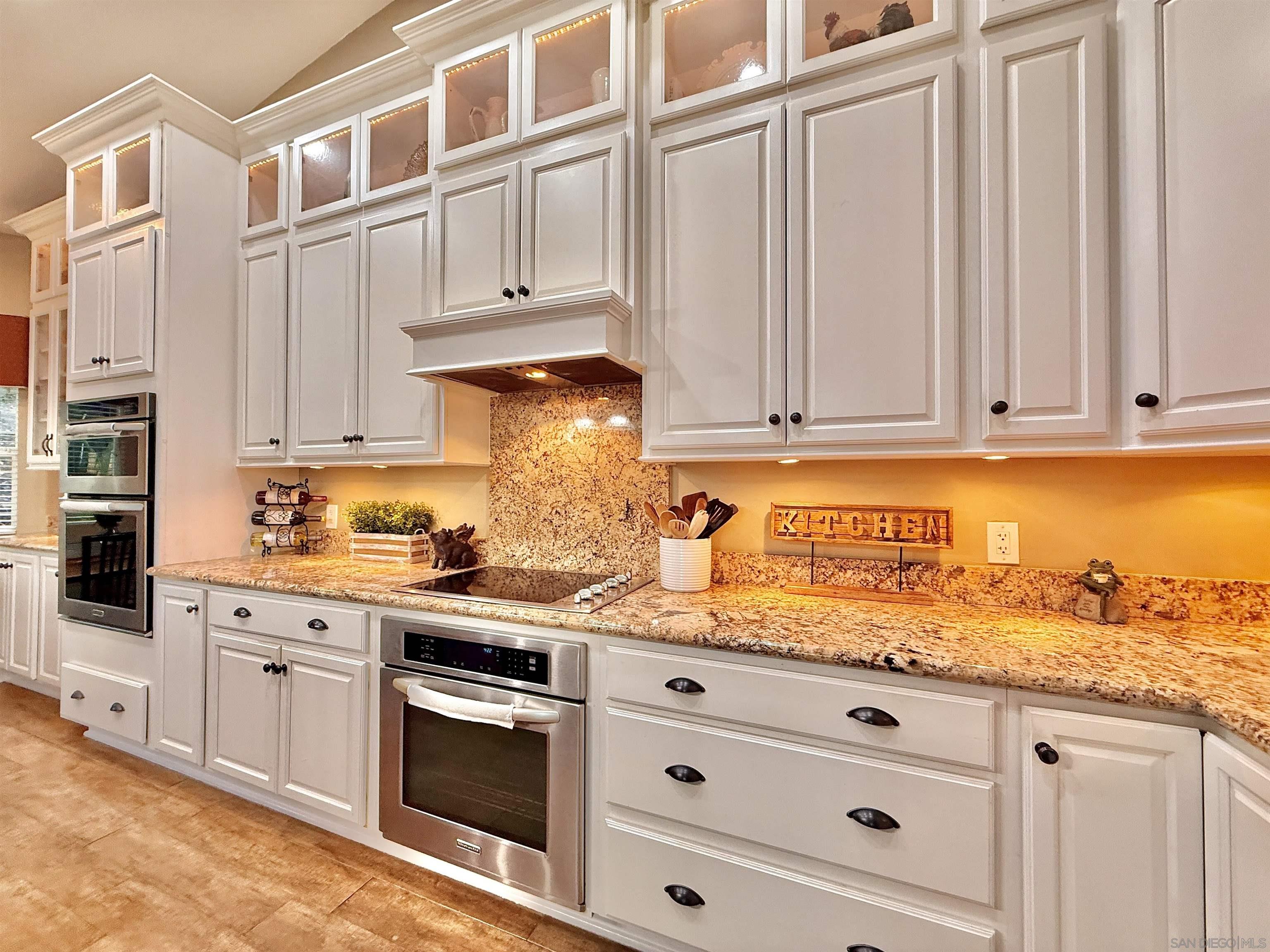 Detail Gallery Image 15 of 42 For 1623  Swallow Dr, El Cajon,  CA 92020 - 4 Beds | 2 Baths