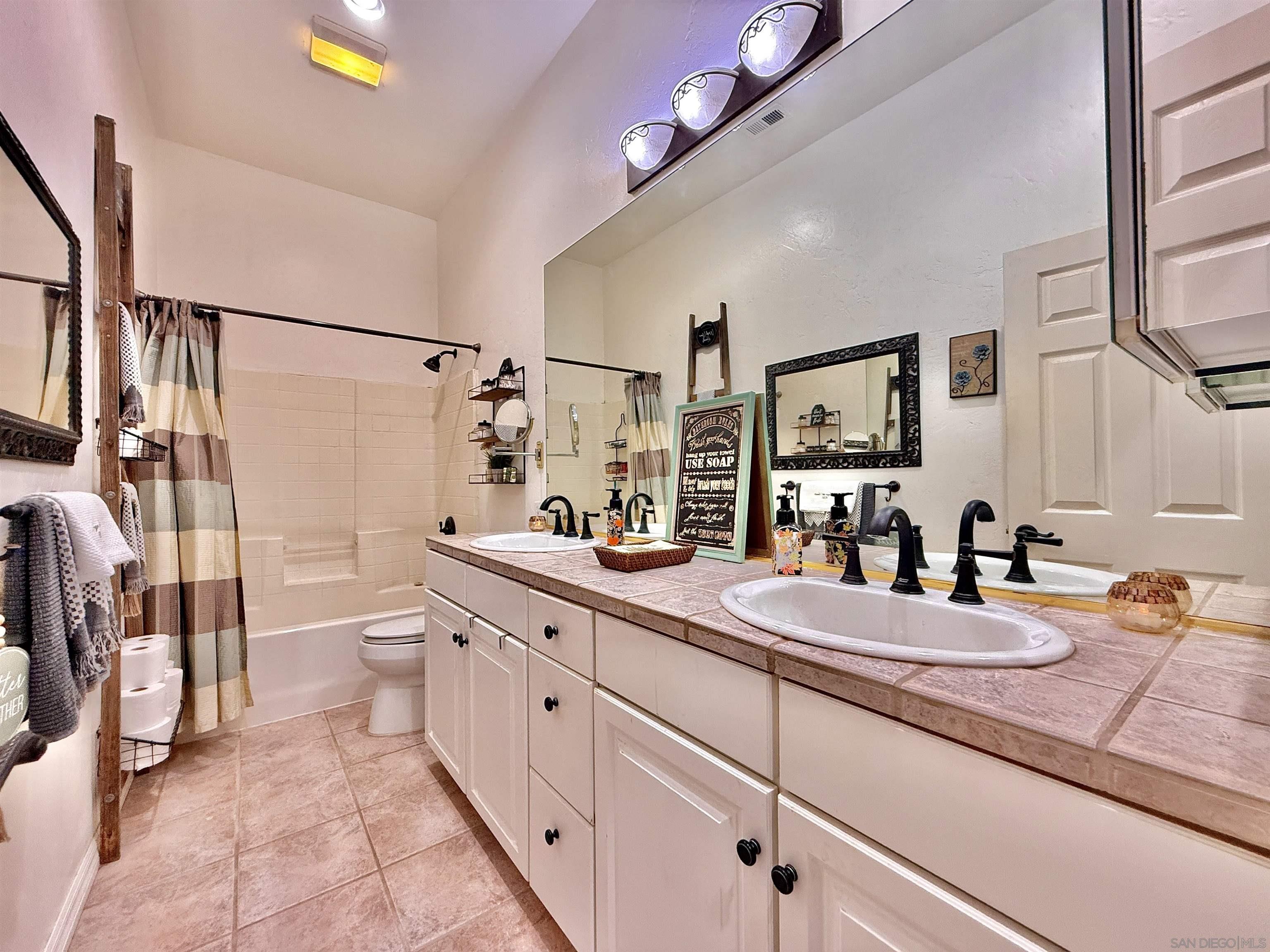 Detail Gallery Image 22 of 42 For 1623  Swallow Dr, El Cajon,  CA 92020 - 4 Beds | 2 Baths