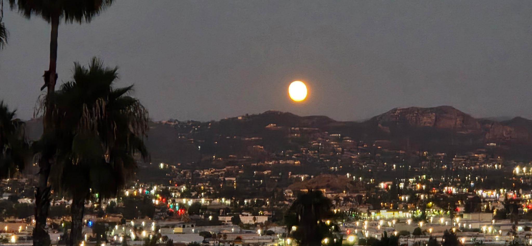 Detail Gallery Image 6 of 42 For 1623  Swallow Dr, El Cajon,  CA 92020 - 4 Beds | 2 Baths