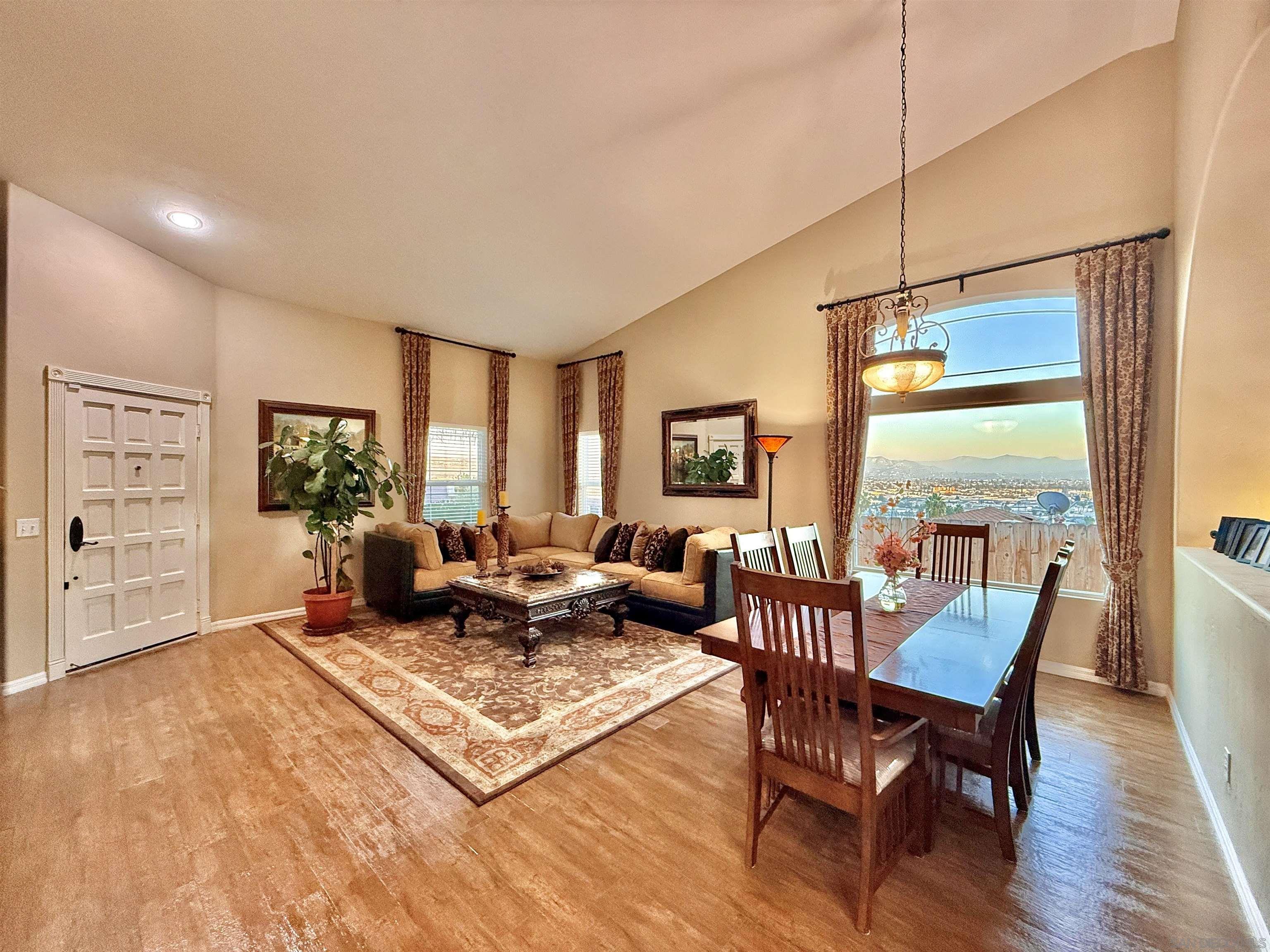 Detail Gallery Image 8 of 42 For 1623  Swallow Dr, El Cajon,  CA 92020 - 4 Beds | 2 Baths