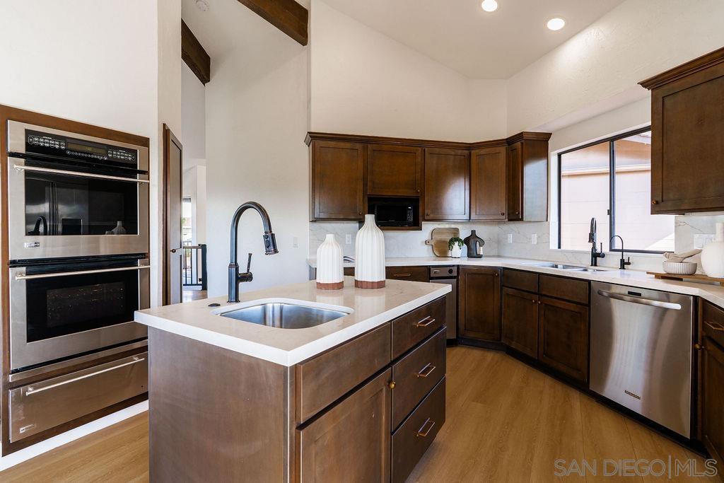 Detail Gallery Image 28 of 75 For 2606  Galicia Way, Carlsbad,  CA 92009 - 5 Beds | 3/1 Baths