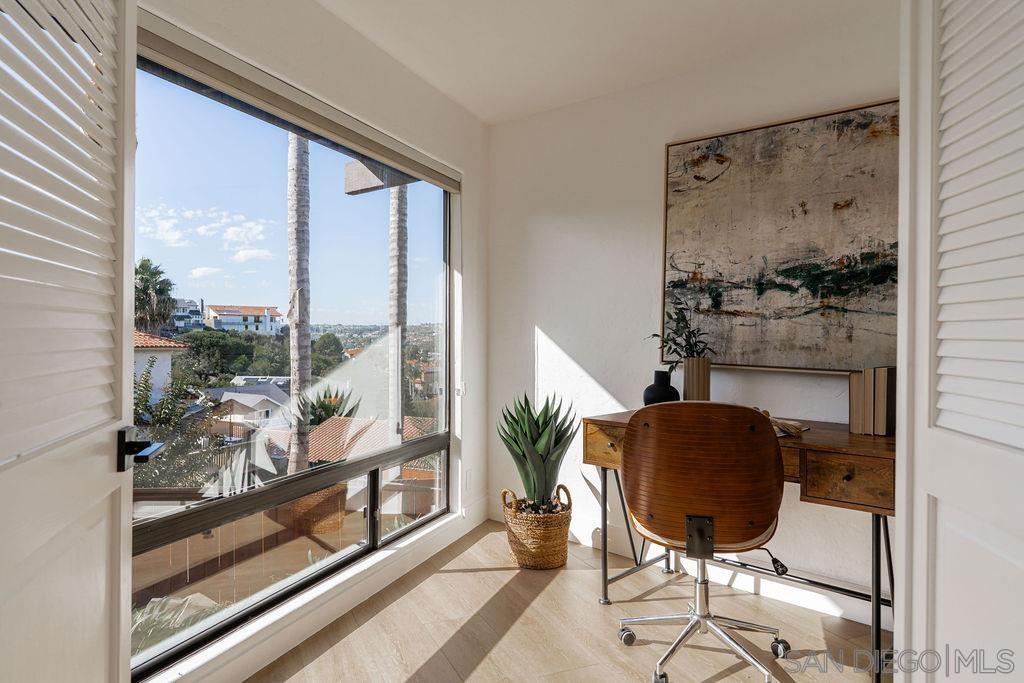 Detail Gallery Image 54 of 75 For 2606  Galicia Way, Carlsbad,  CA 92009 - 5 Beds | 3/1 Baths