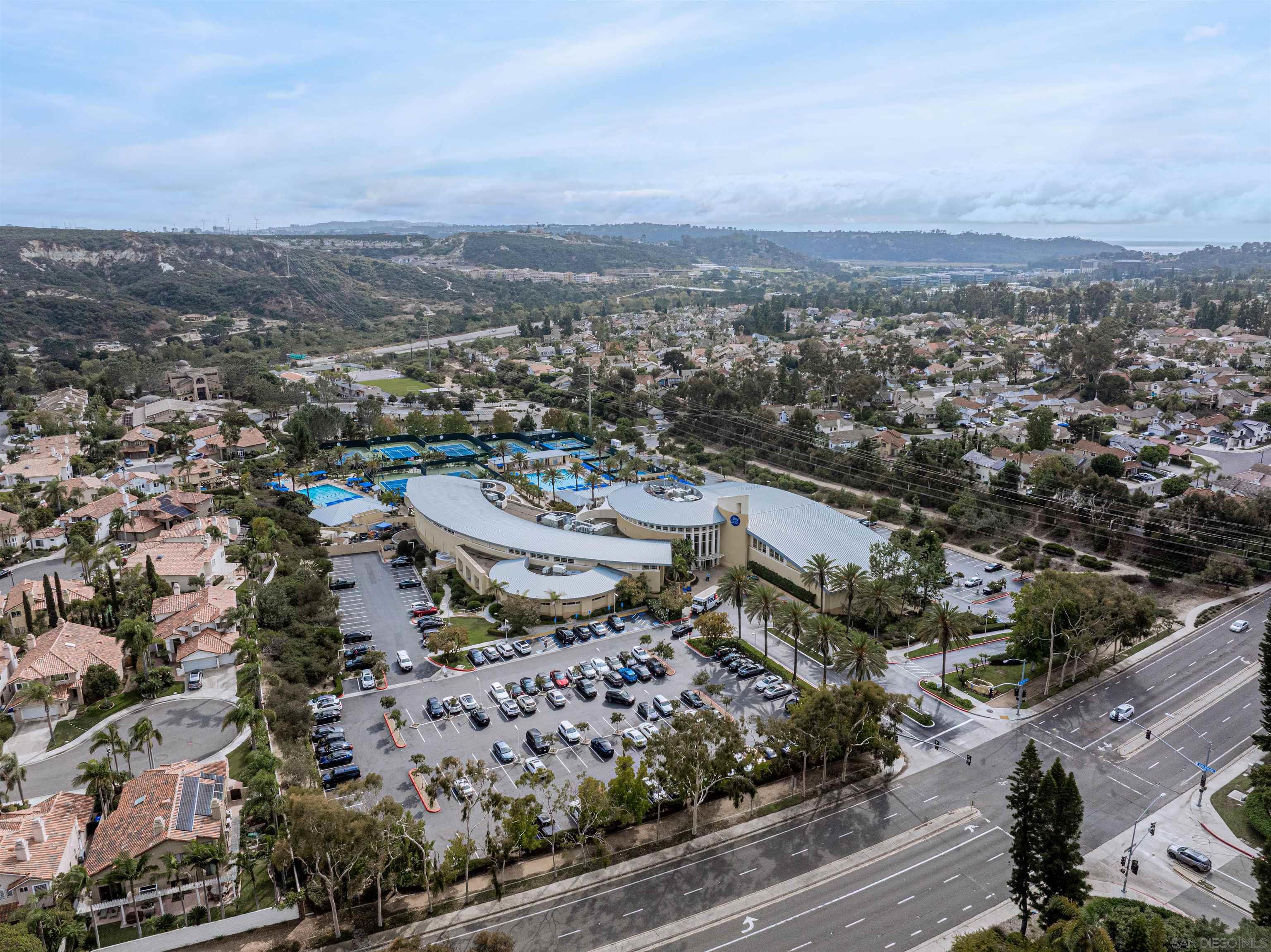 Detail Gallery Image 12 of 75 For 4436  Heritage Glen, San Diego,  CA 92130 - 5 Beds | 3/1 Baths