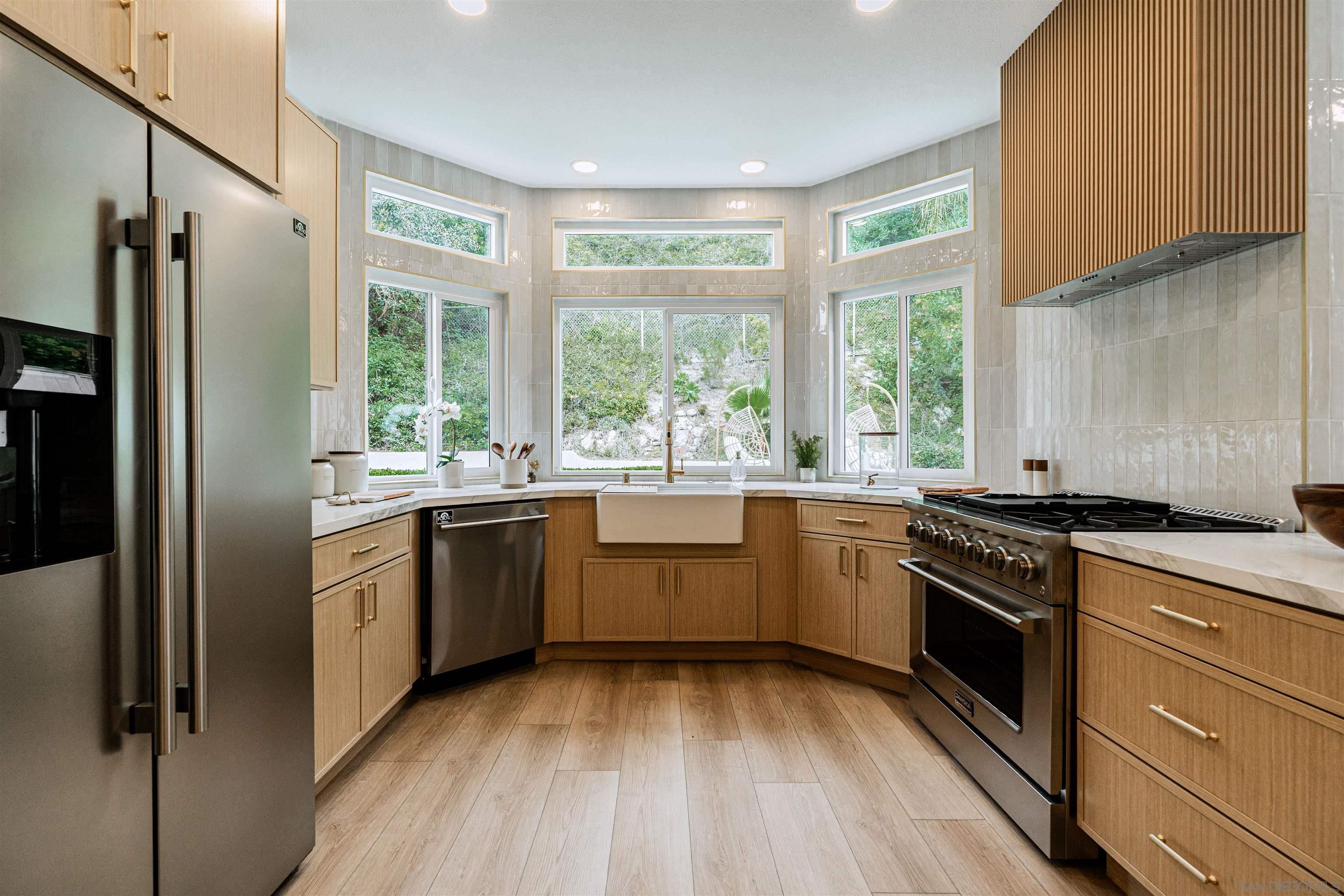 Detail Gallery Image 28 of 75 For 4436  Heritage Glen, San Diego,  CA 92130 - 5 Beds | 3/1 Baths