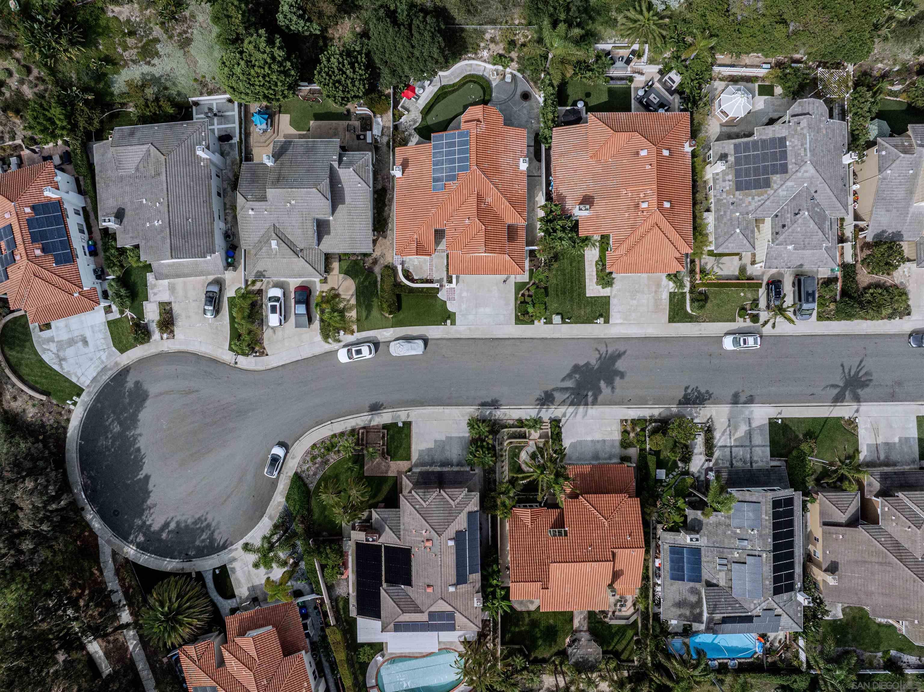 Detail Gallery Image 9 of 75 For 4436  Heritage Glen, San Diego,  CA 92130 - 5 Beds | 3/1 Baths