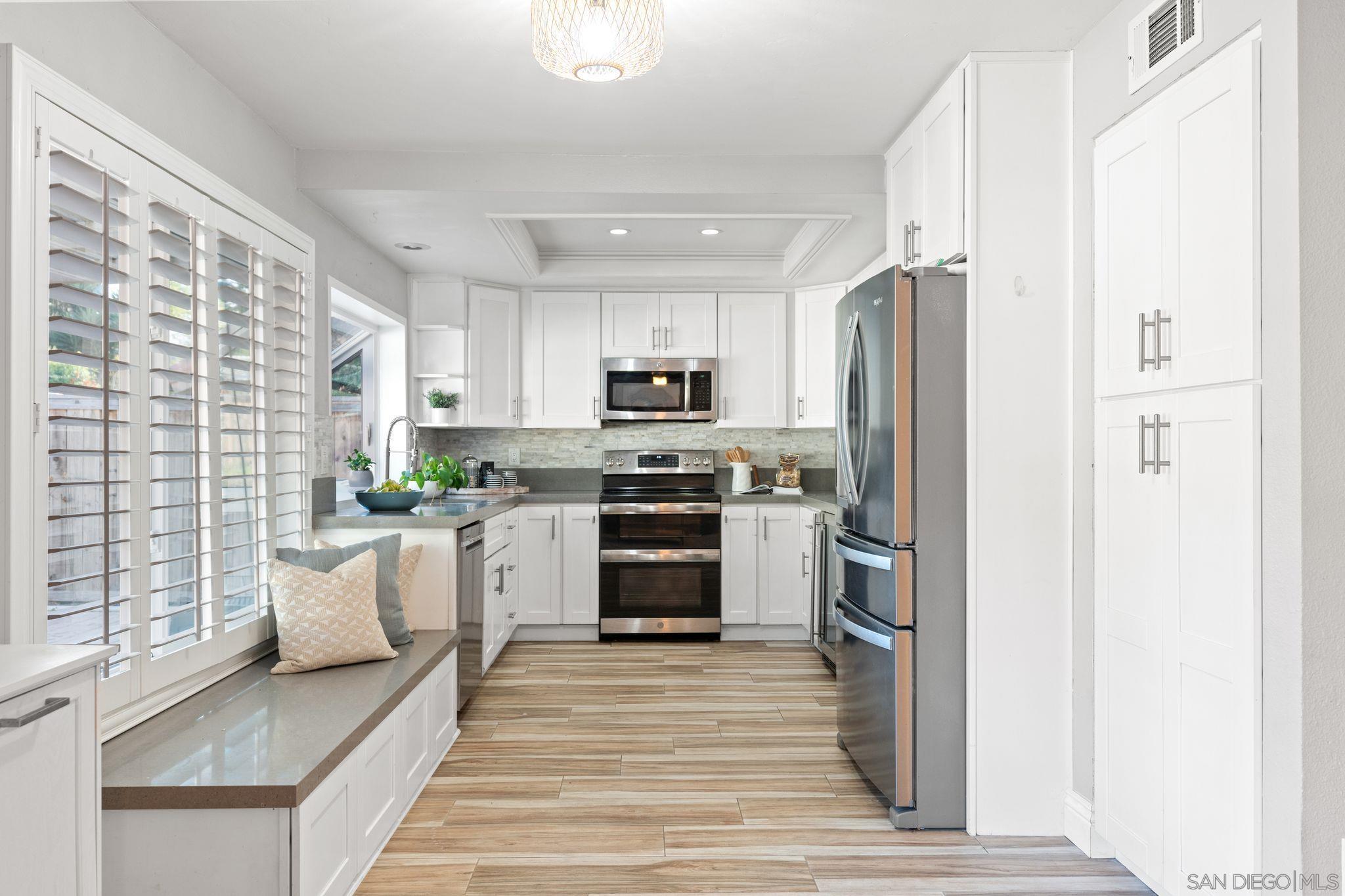 Detail Gallery Image 28 of 67 For 3576  Normandy, Oceanside,  CA 92056 - 5 Beds | 3 Baths