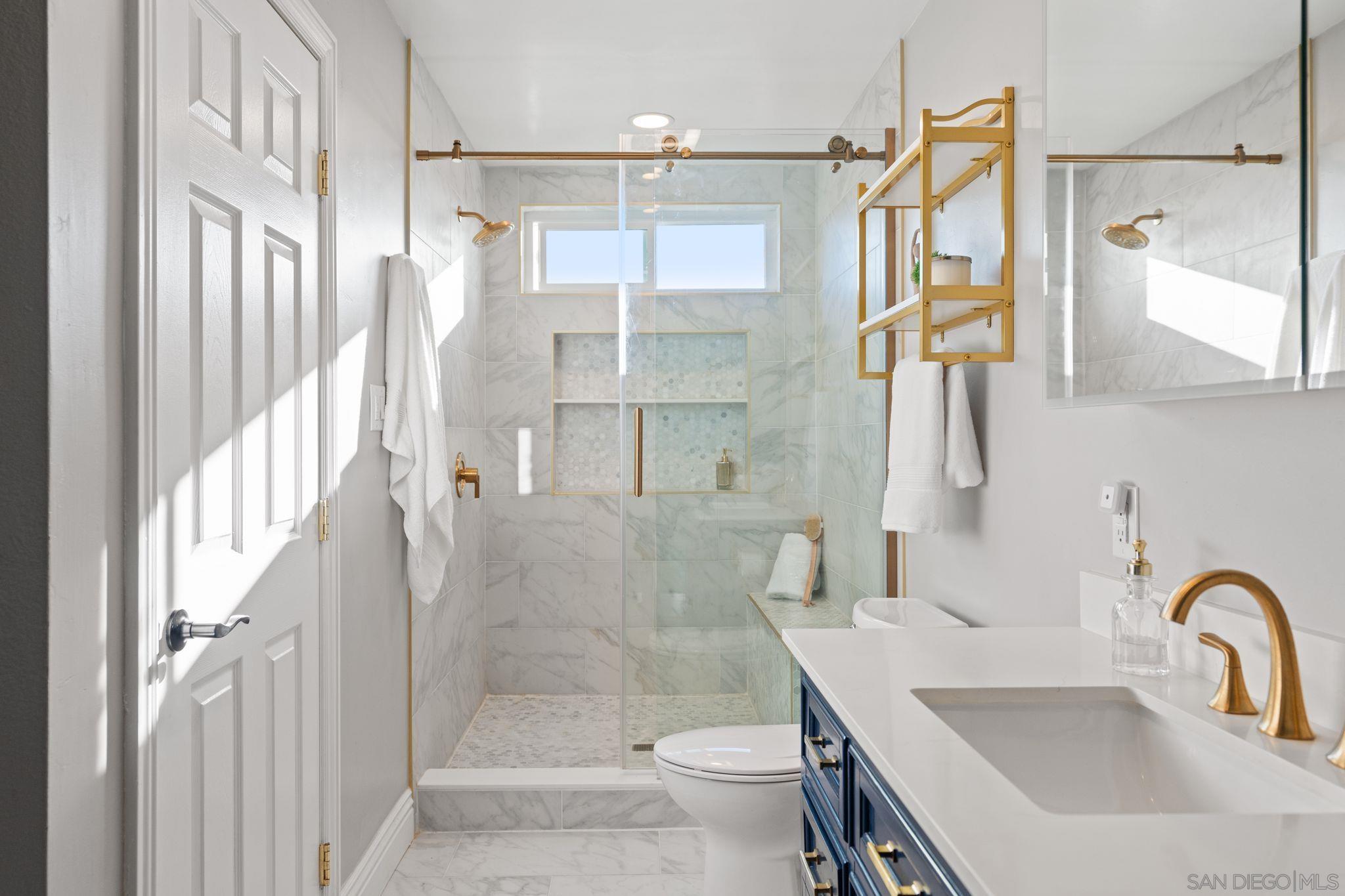 Detail Gallery Image 42 of 67 For 3576  Normandy, Oceanside,  CA 92056 - 5 Beds | 3 Baths