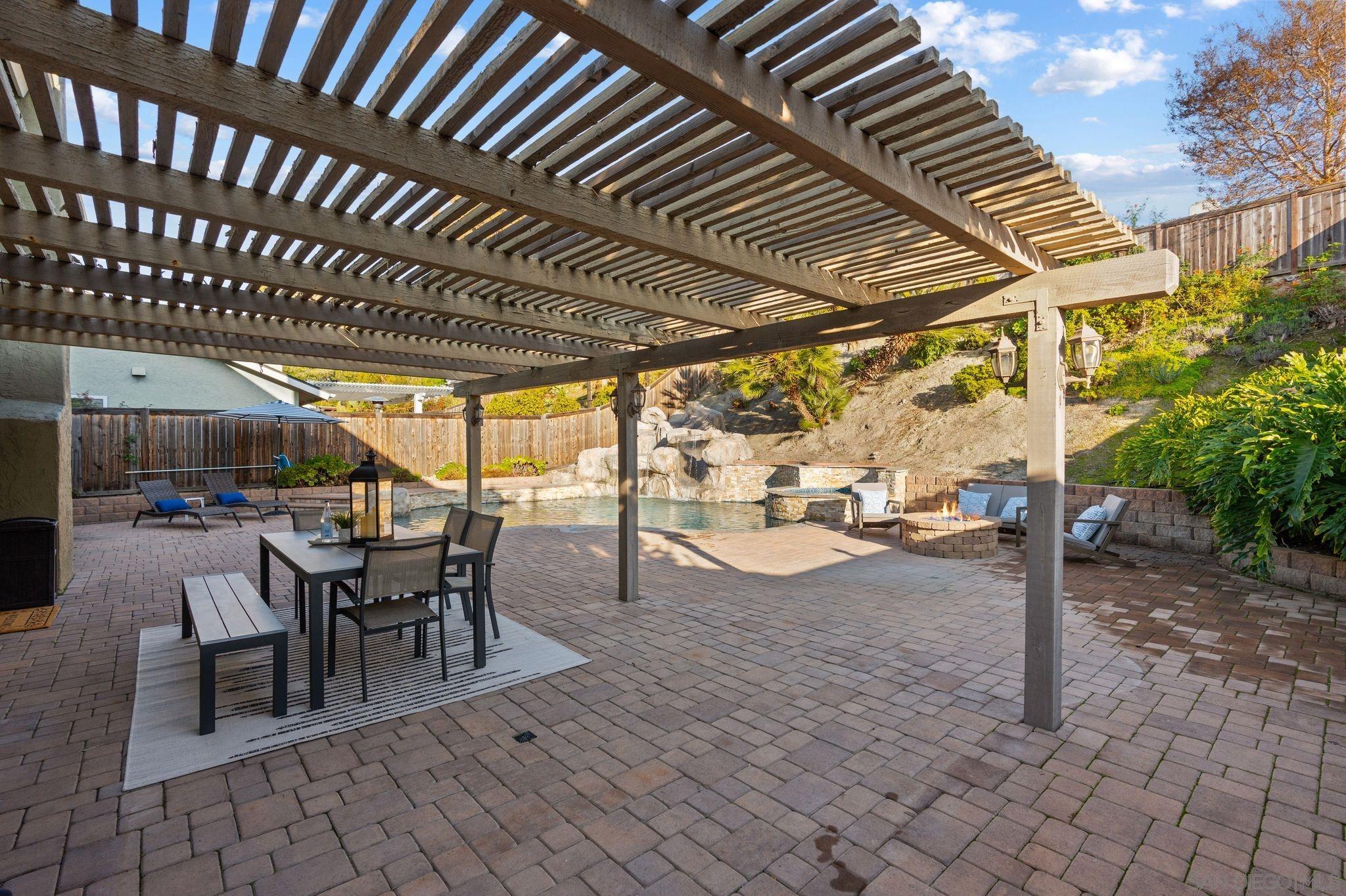 Detail Gallery Image 50 of 67 For 3576  Normandy, Oceanside,  CA 92056 - 5 Beds | 3 Baths