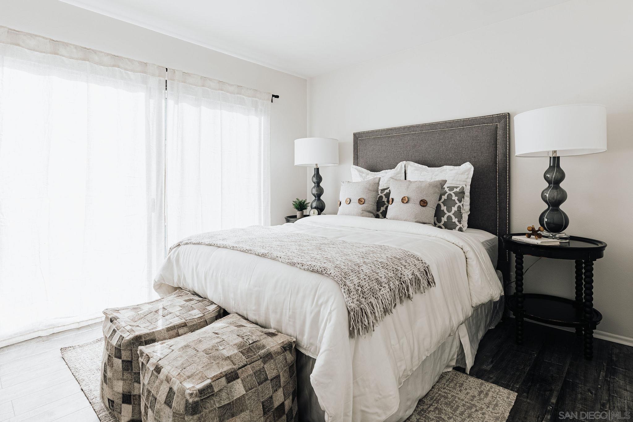 Detail Gallery Image 2 of 50 For 4652  Don Lorenzo Dr  a,  Los Angeles,  CA 90008 - 3 Beds | 3 Baths