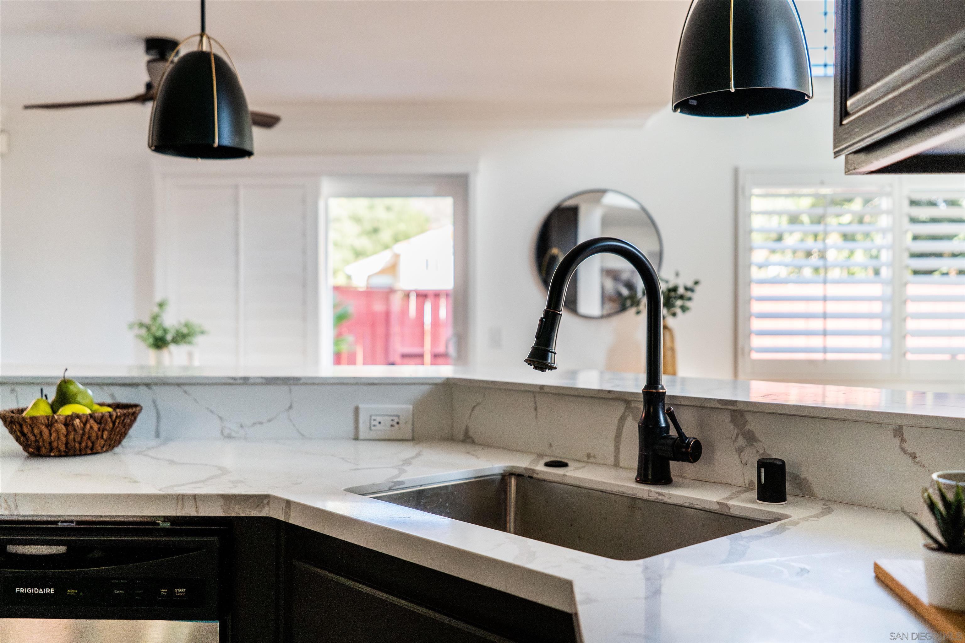 Detail Gallery Image 17 of 65 For 29747  Circle R Ct, Escondido,  CA 92026 - 3 Beds | 2/1 Baths