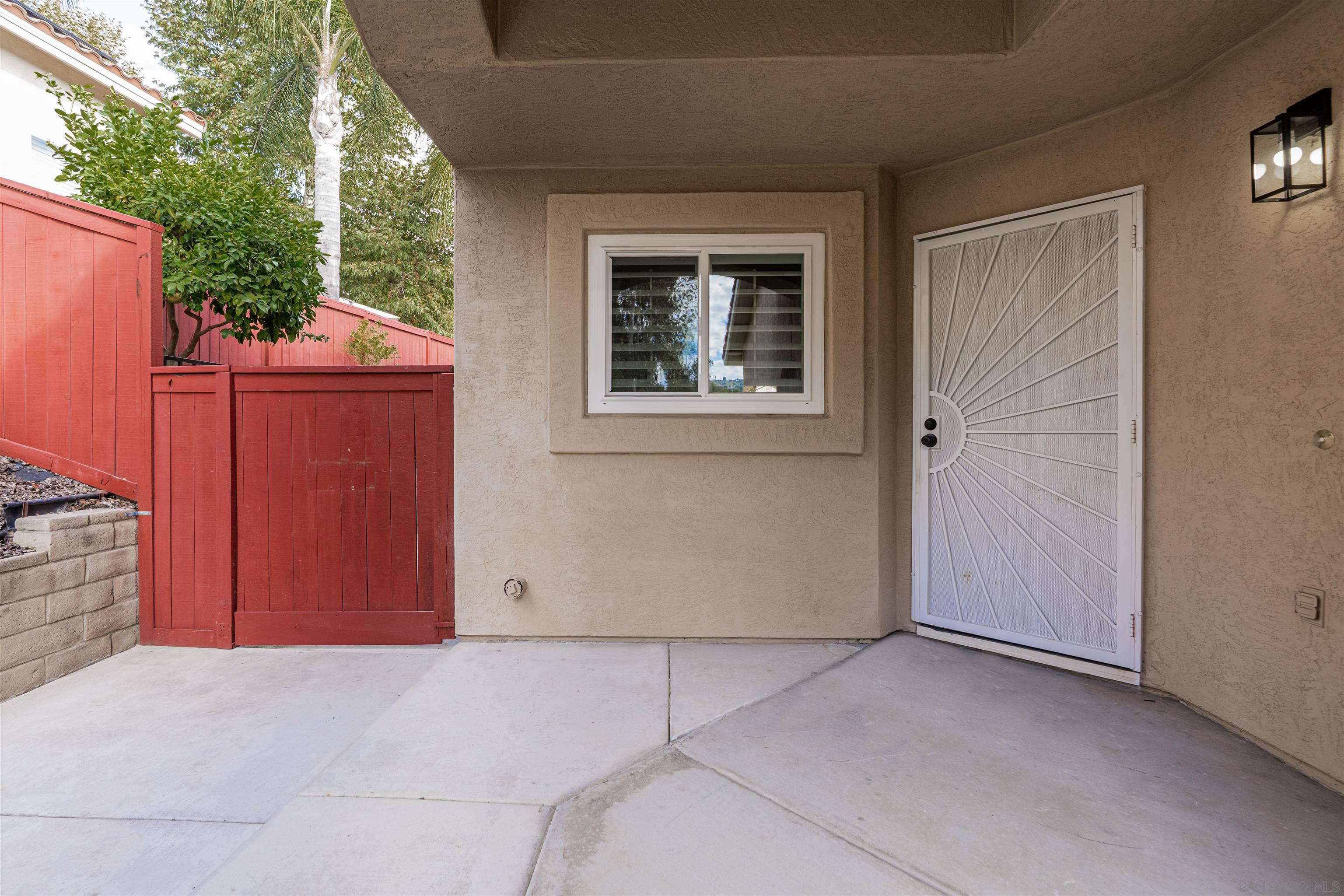Detail Gallery Image 5 of 65 For 29747  Circle R Ct, Escondido,  CA 92026 - 3 Beds | 2/1 Baths