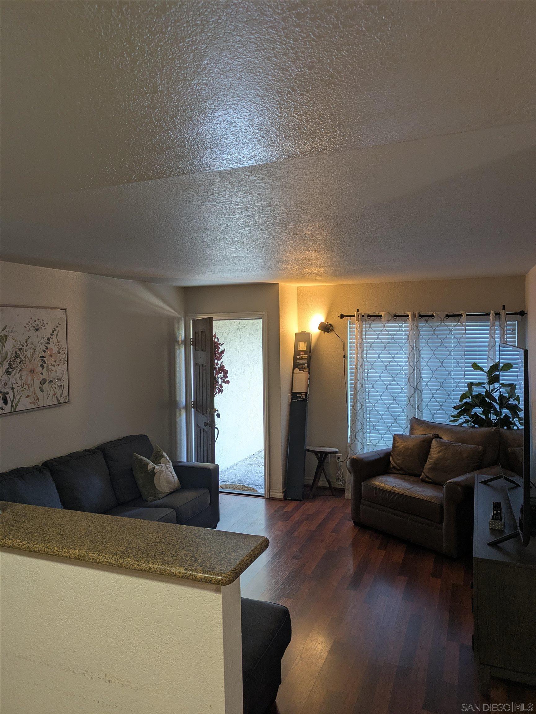 Detail Gallery Image 3 of 12 For 1845  Bayview Heights Dr  99, San Diego,  CA 92105 - 2 Beds | 1 Baths