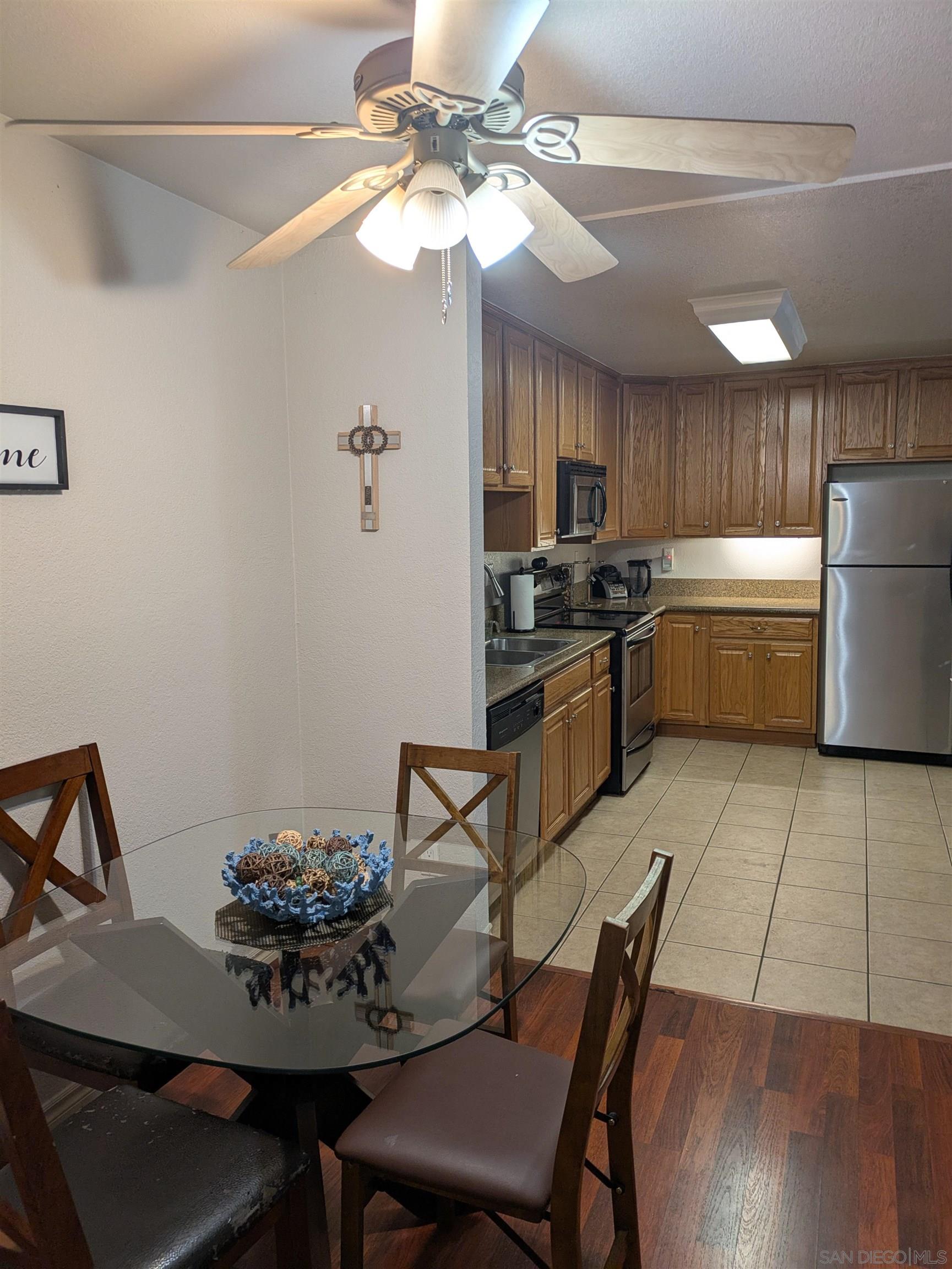 Detail Gallery Image 4 of 12 For 1845  Bayview Heights Dr  99, San Diego,  CA 92105 - 2 Beds | 1 Baths