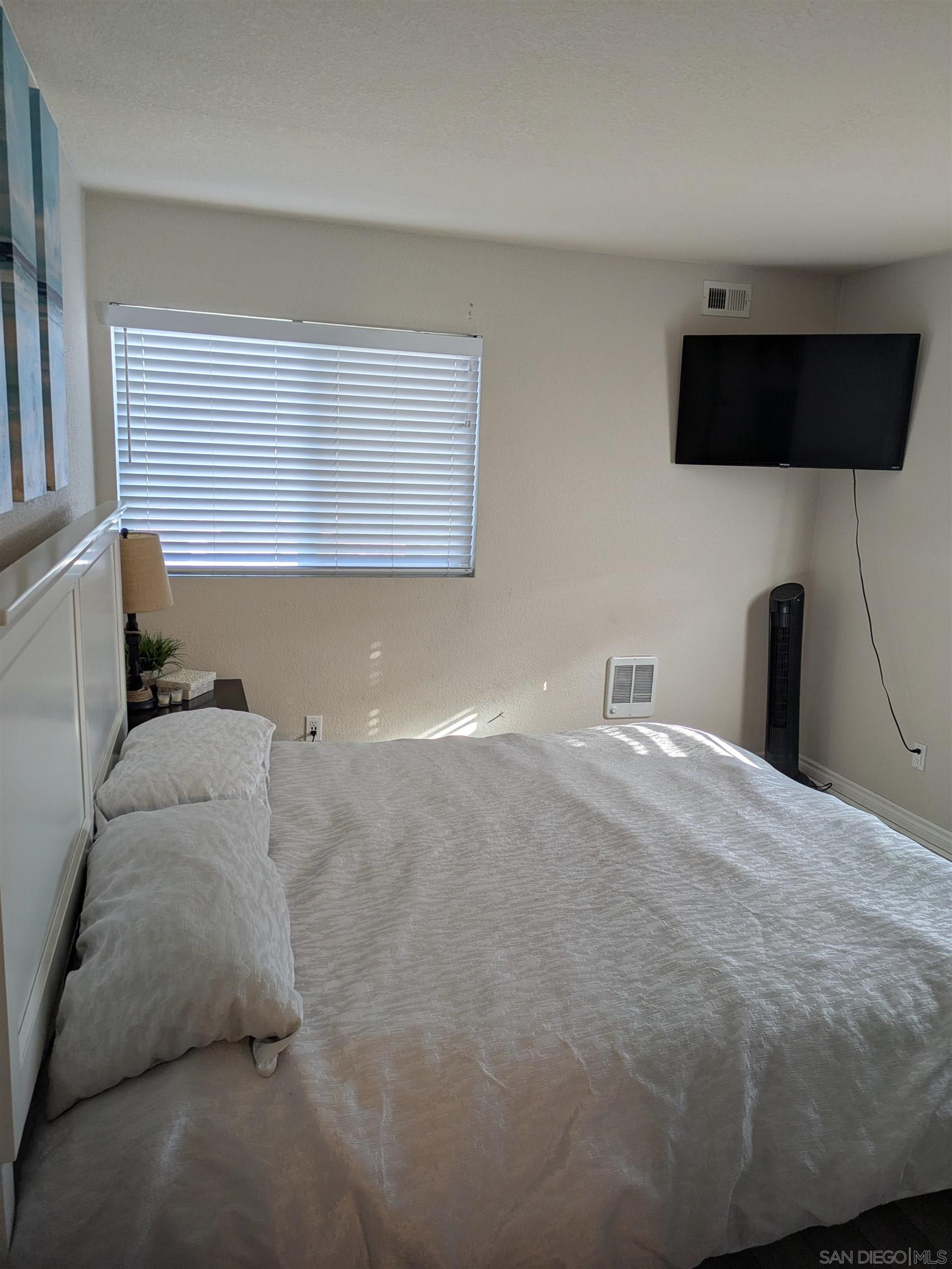 Detail Gallery Image 7 of 12 For 1845  Bayview Heights Dr  99, San Diego,  CA 92105 - 2 Beds | 1 Baths