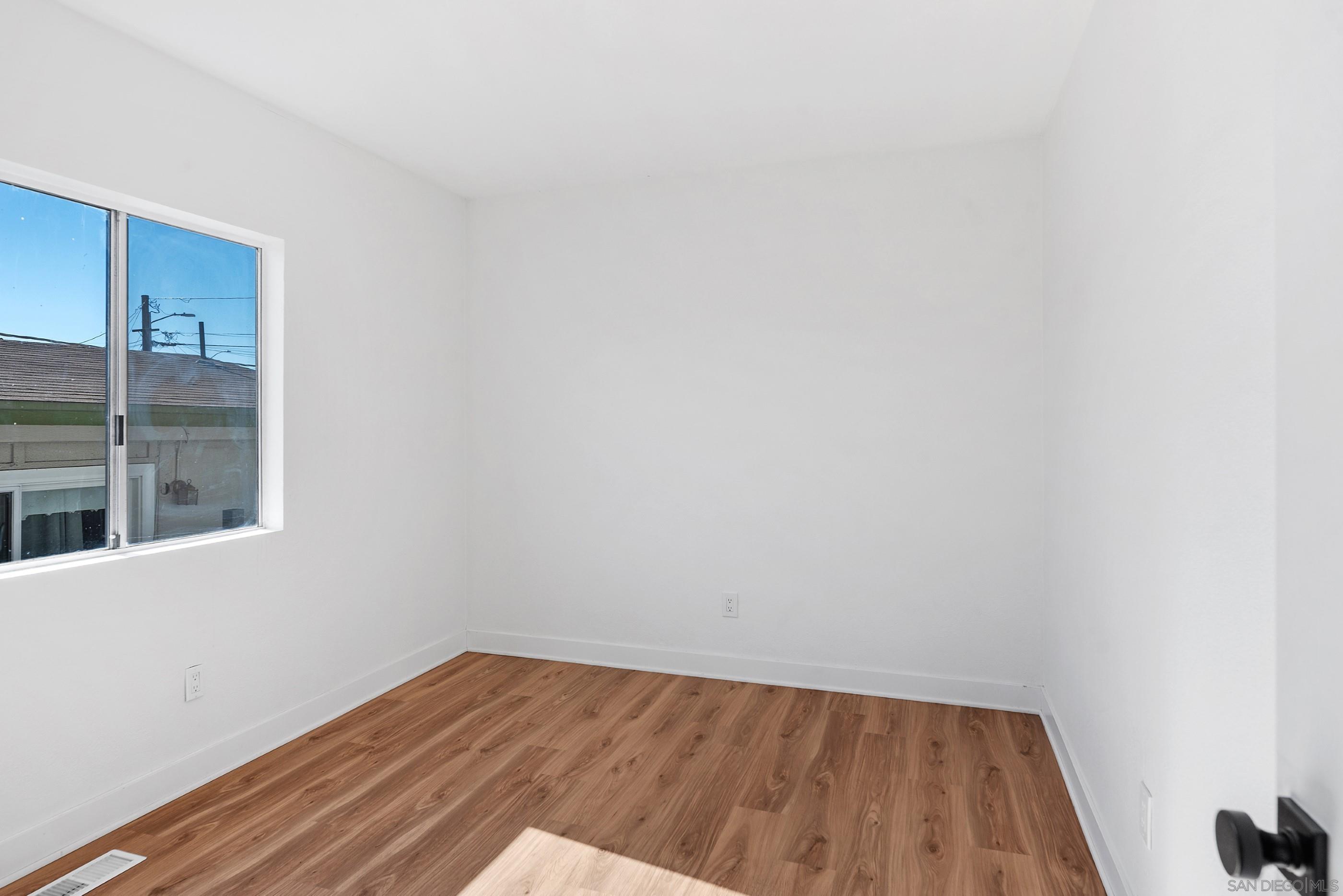 Detail Gallery Image 13 of 38 For 628  Paraiso Ave, Spring Valley,  CA 91977 - 3 Beds | 2/1 Baths