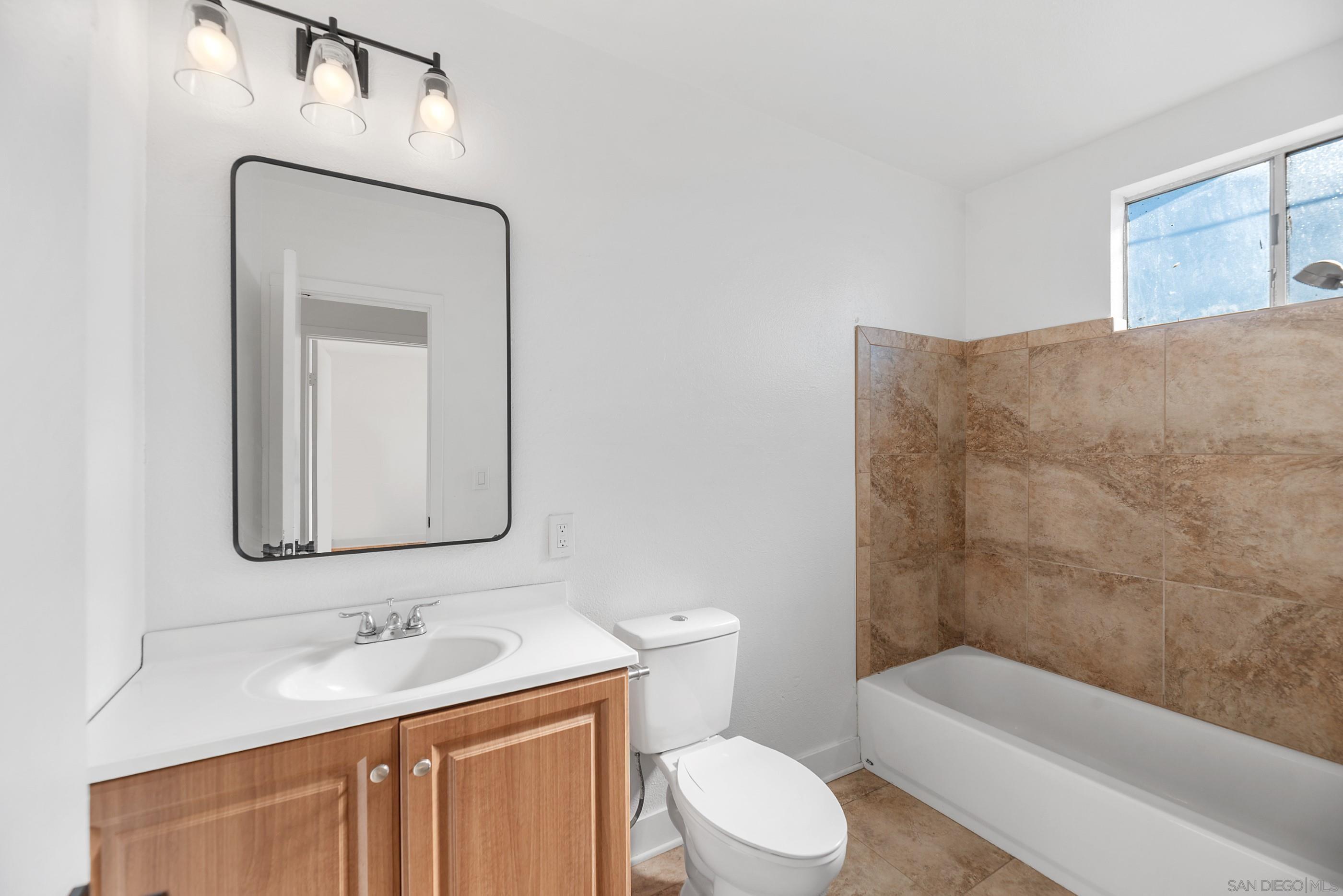 Detail Gallery Image 15 of 38 For 628  Paraiso Ave, Spring Valley,  CA 91977 - 3 Beds | 2/1 Baths