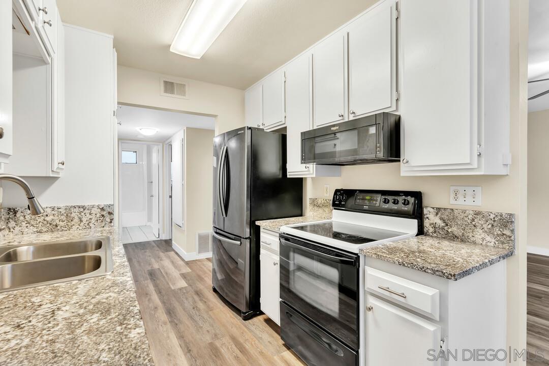 Detail Gallery Image 14 of 27 For 450  W Vermont Ave 105, Escondido,  CA 92025 - 1 Beds | 1 Baths