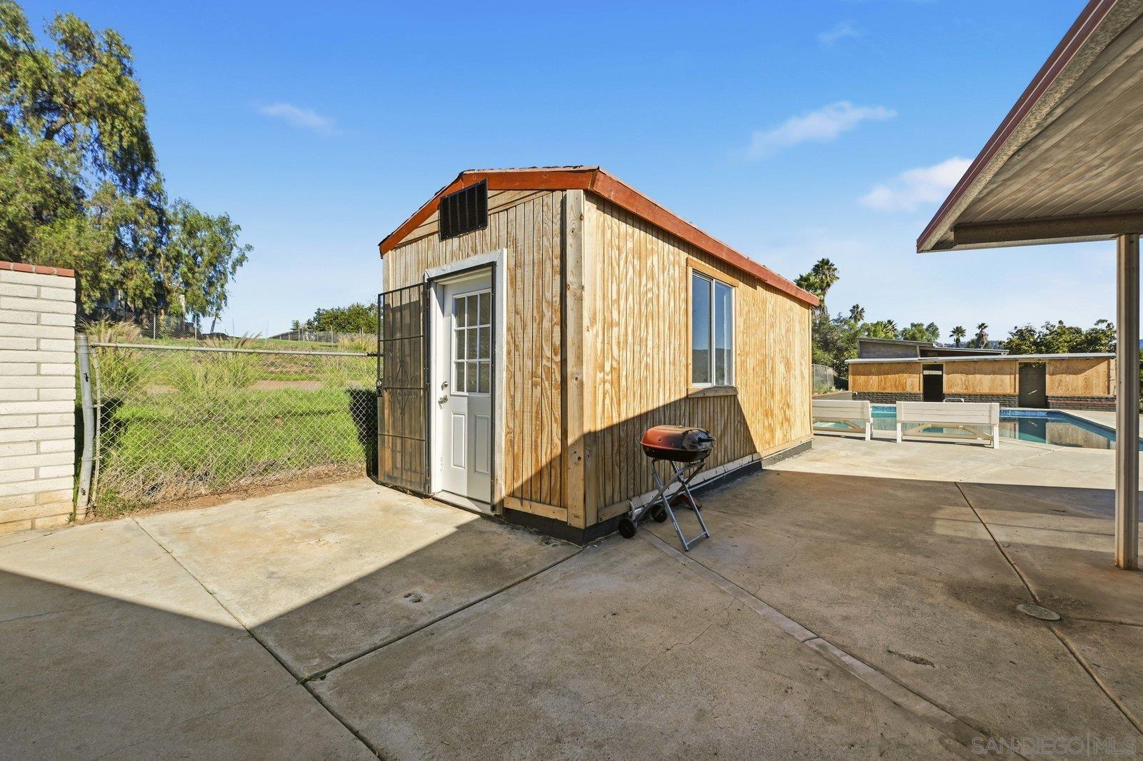 Detail Gallery Image 21 of 29 For 612  Momar Lane, Escondido,  CA 92027 - 4 Beds | 2 Baths