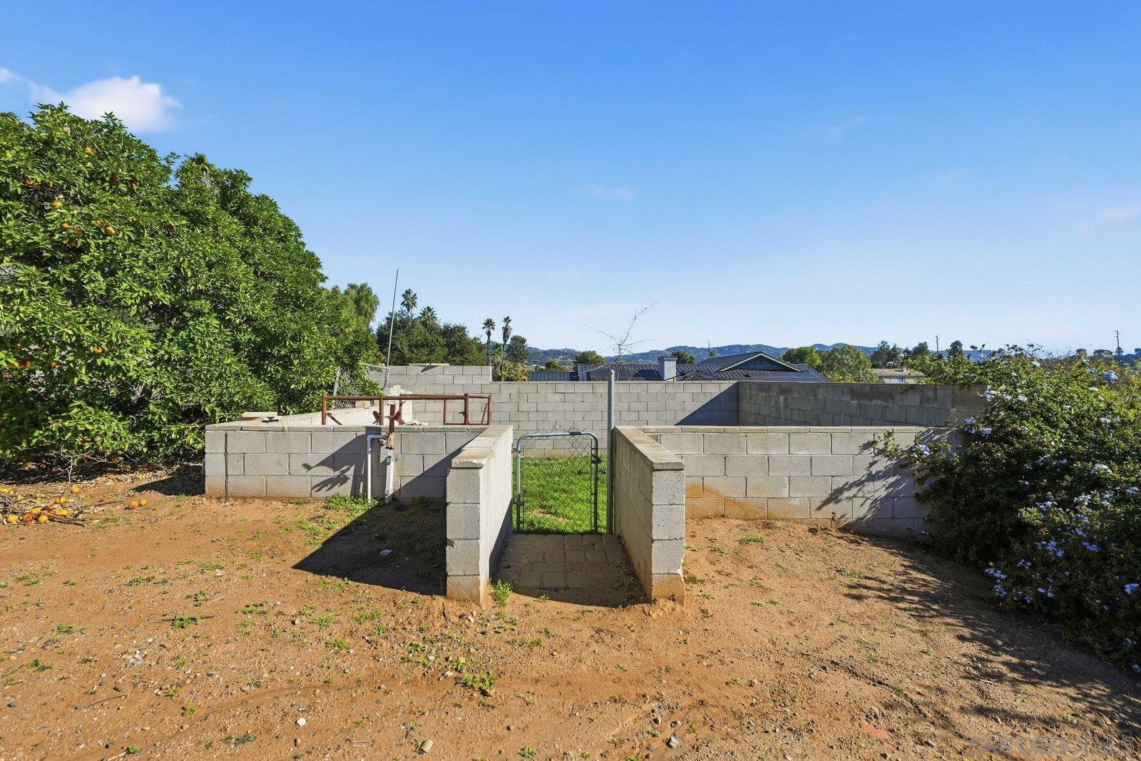 Detail Gallery Image 24 of 29 For 612  Momar Lane, Escondido,  CA 92027 - 4 Beds | 2 Baths