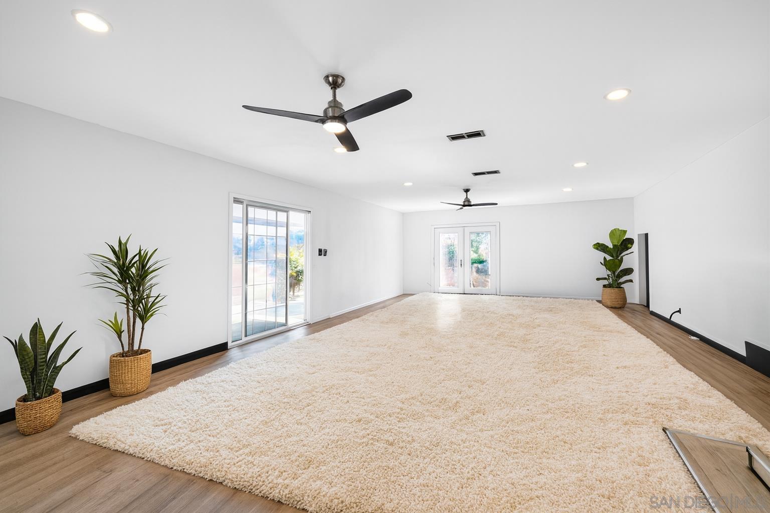 Detail Gallery Image 7 of 29 For 612  Momar Lane, Escondido,  CA 92027 - 4 Beds | 2 Baths