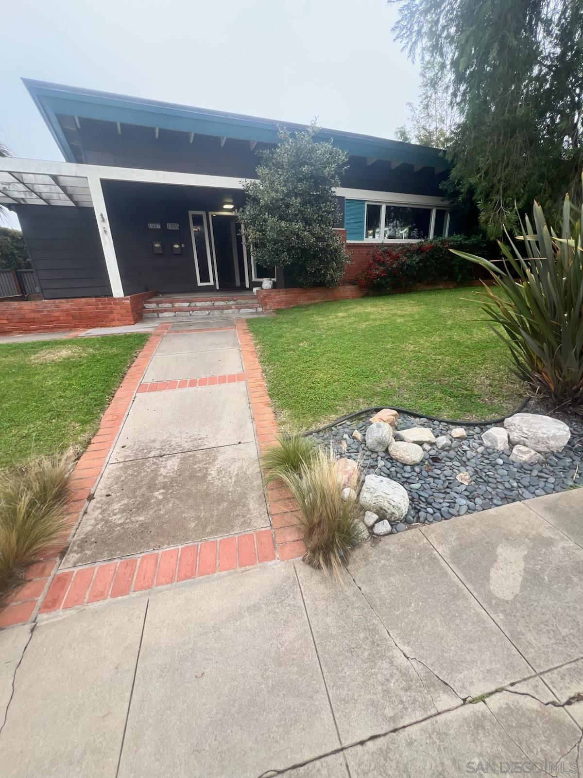 Detail Gallery Image 18 of 34 For 1065  Moana Dr, San Diego,  CA 92107 - 3 Beds | 2 Baths