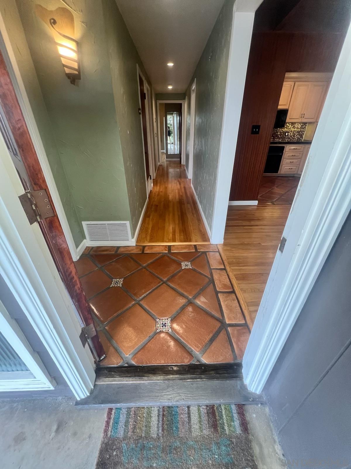 Detail Gallery Image 20 of 34 For 1065  Moana Dr, San Diego,  CA 92107 - 3 Beds | 2 Baths