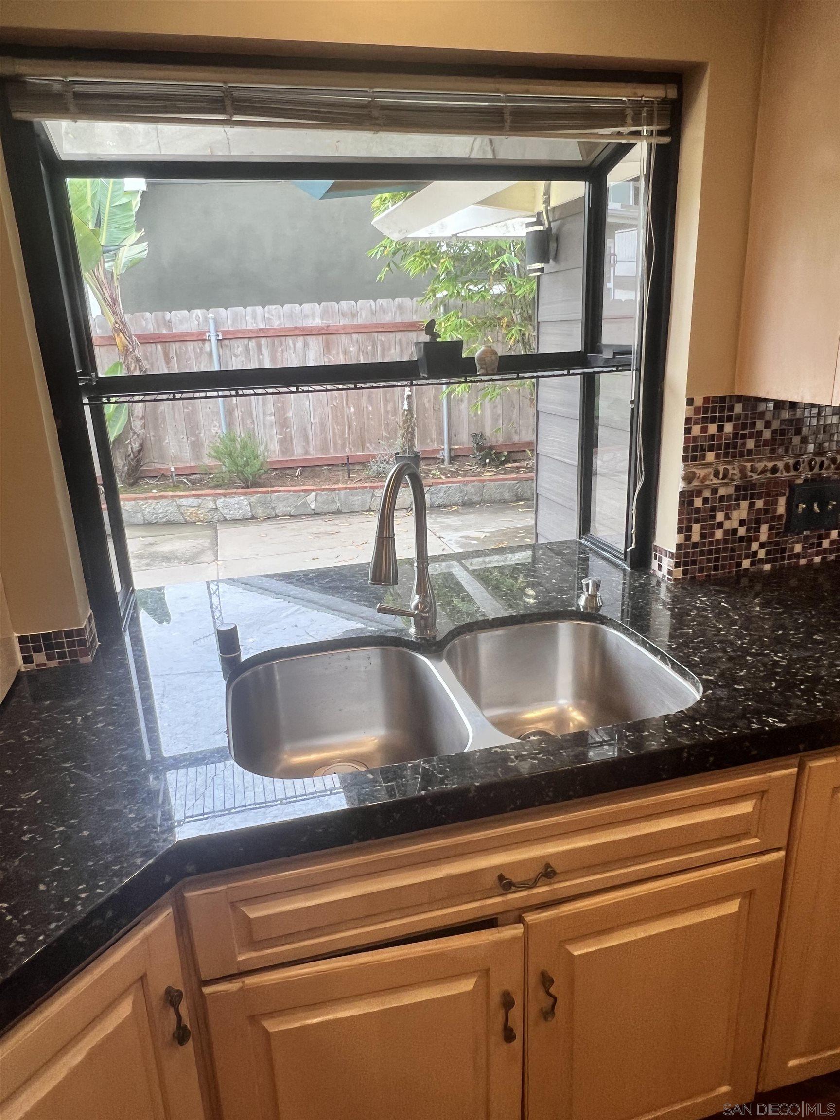 Detail Gallery Image 25 of 34 For 1065  Moana Dr, San Diego,  CA 92107 - 3 Beds | 2 Baths