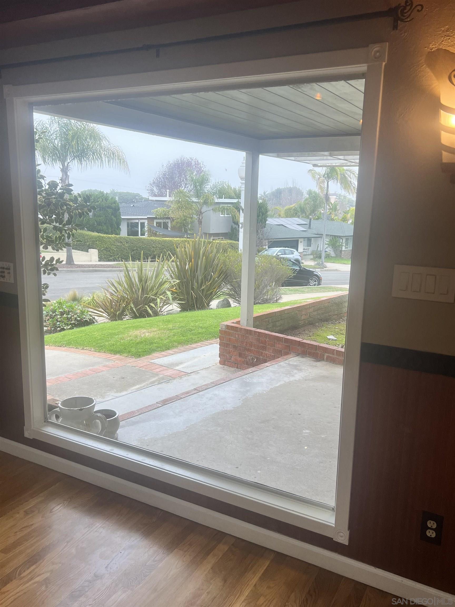 Detail Gallery Image 26 of 34 For 1065  Moana Dr, San Diego,  CA 92107 - 3 Beds | 2 Baths