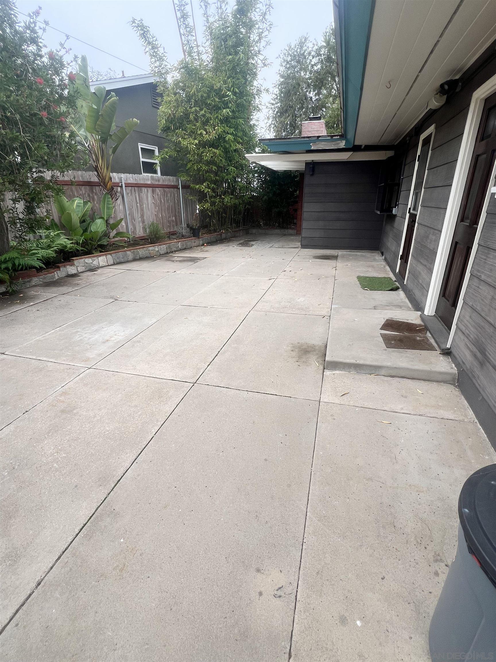 Detail Gallery Image 4 of 34 For 1065  Moana Dr, San Diego,  CA 92107 - 3 Beds | 2 Baths